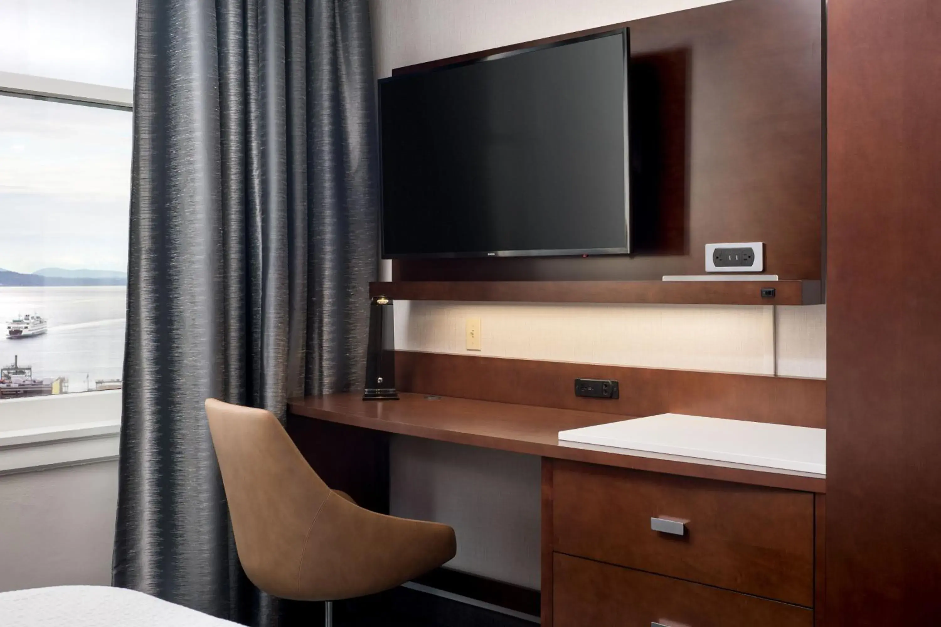 King Studio Apartment in Courtyard Seattle Downtown / Pioneer Square King Studio Apartment in Courtyard Seattle Downtown / Pioneer Square