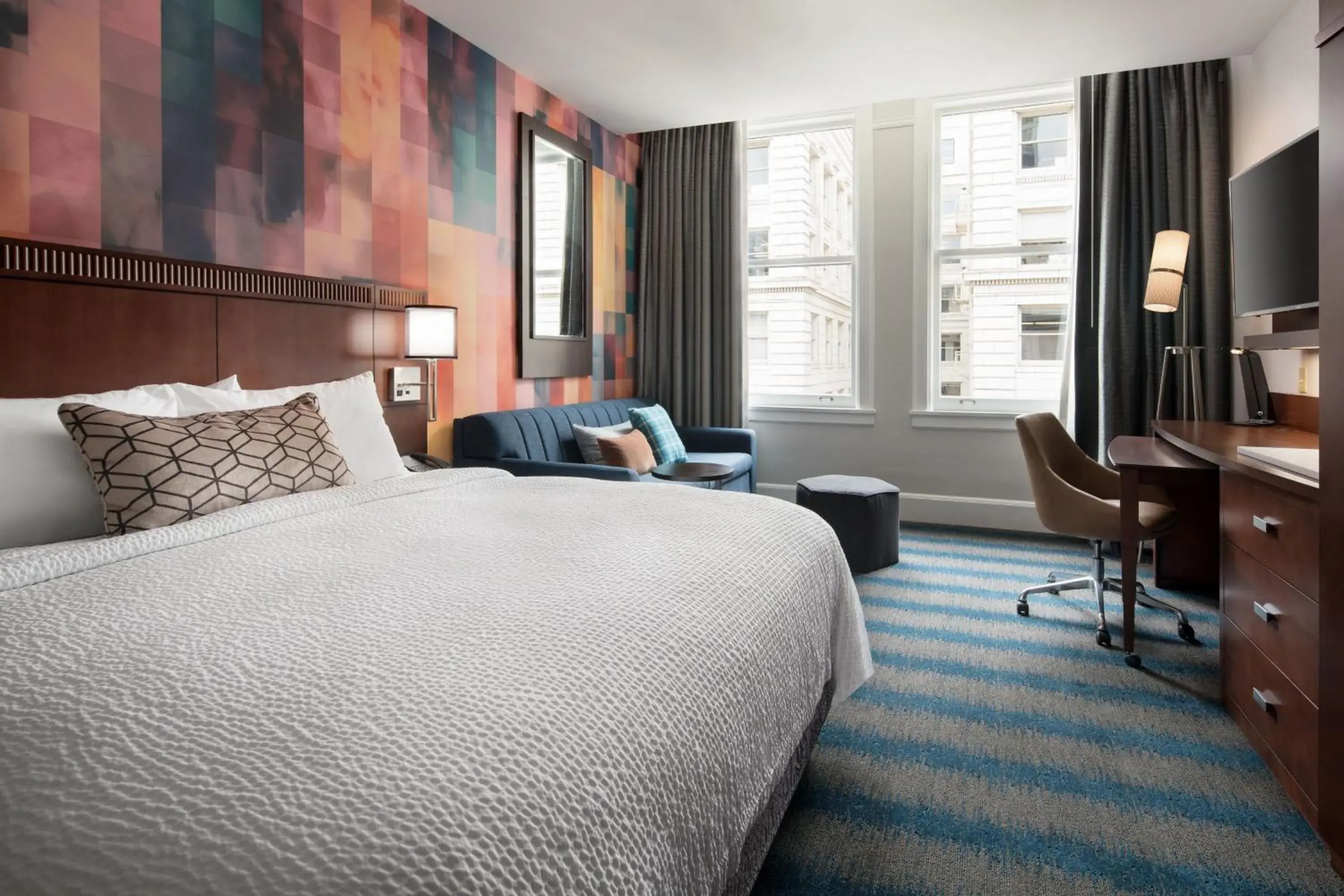 King Room with Sofa Bed - Hearing Accessible in Courtyard Seattle Downtown / Pioneer Square King Room with Sofa Bed - Hearing Accessible in Courtyard Seattle Downtown / Pioneer Square