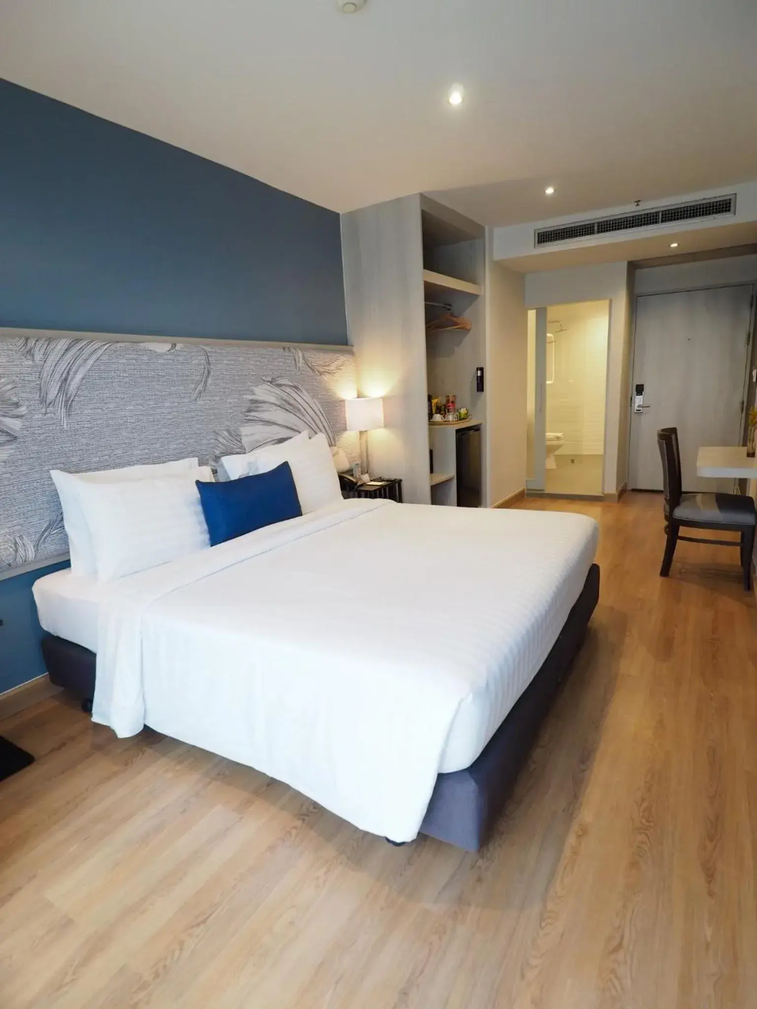 Standard Double Room in Evergreen Place Siam by UHG Standard Double Room in Evergreen Place Siam by UHG