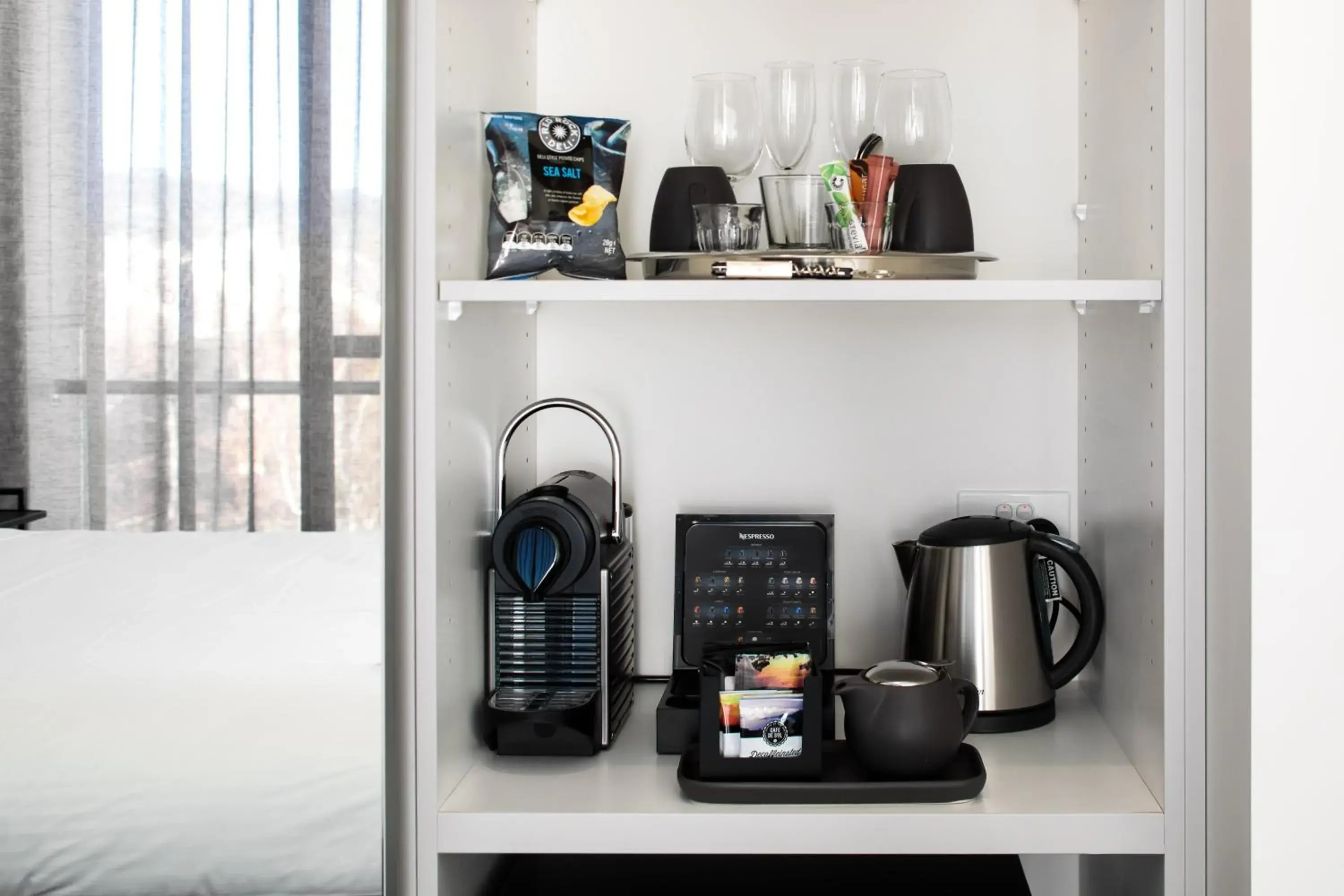 Knightsbridge Executive Room - Limited service in Knightsbridge Canberra Knightsbridge Executive Room - Limited service in Knightsbridge Canberra