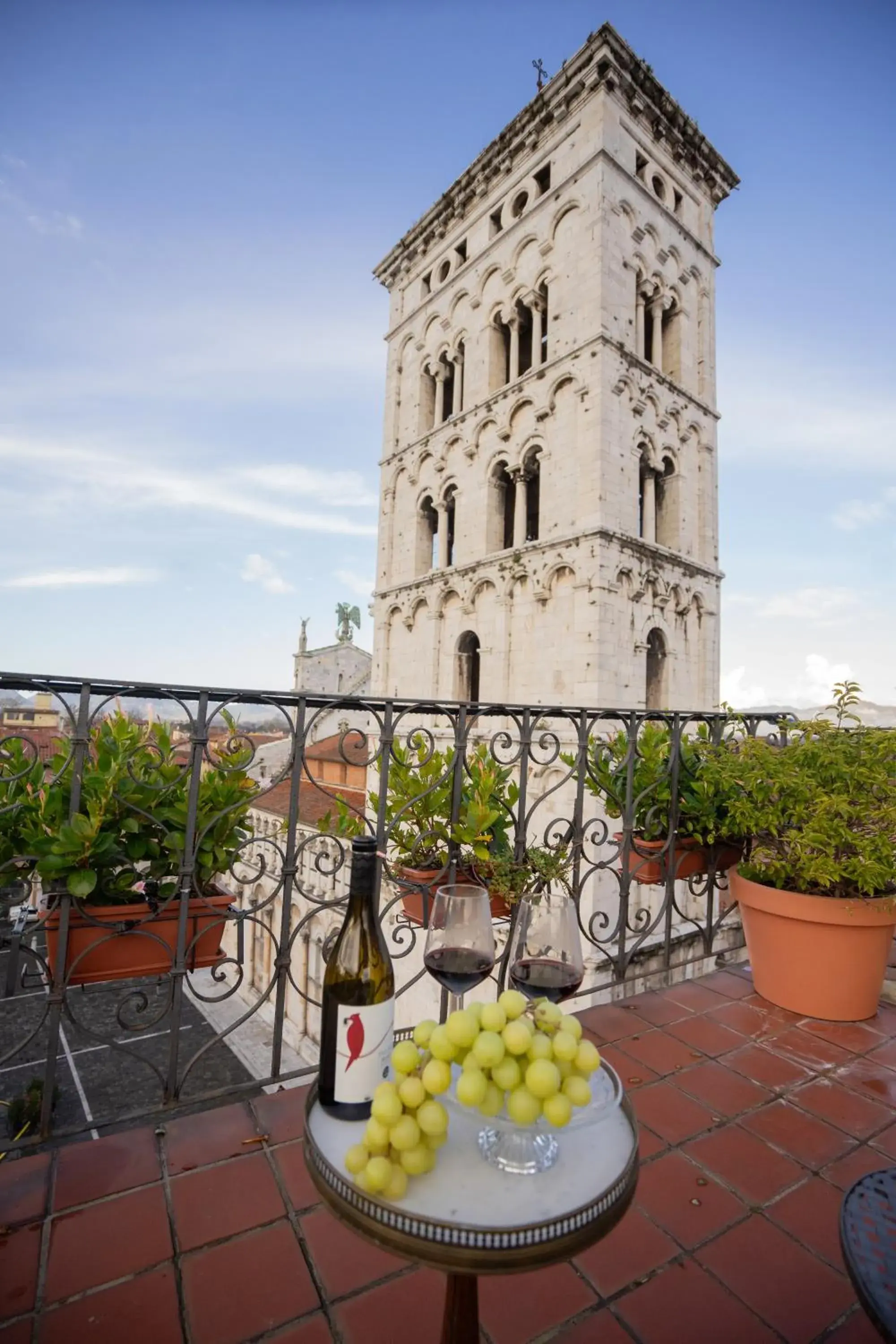 Suite with Terrace in Palazzo Rocchi - Residenza D'Epoca Suite with Terrace in Palazzo Rocchi - Residenza D'Epoca