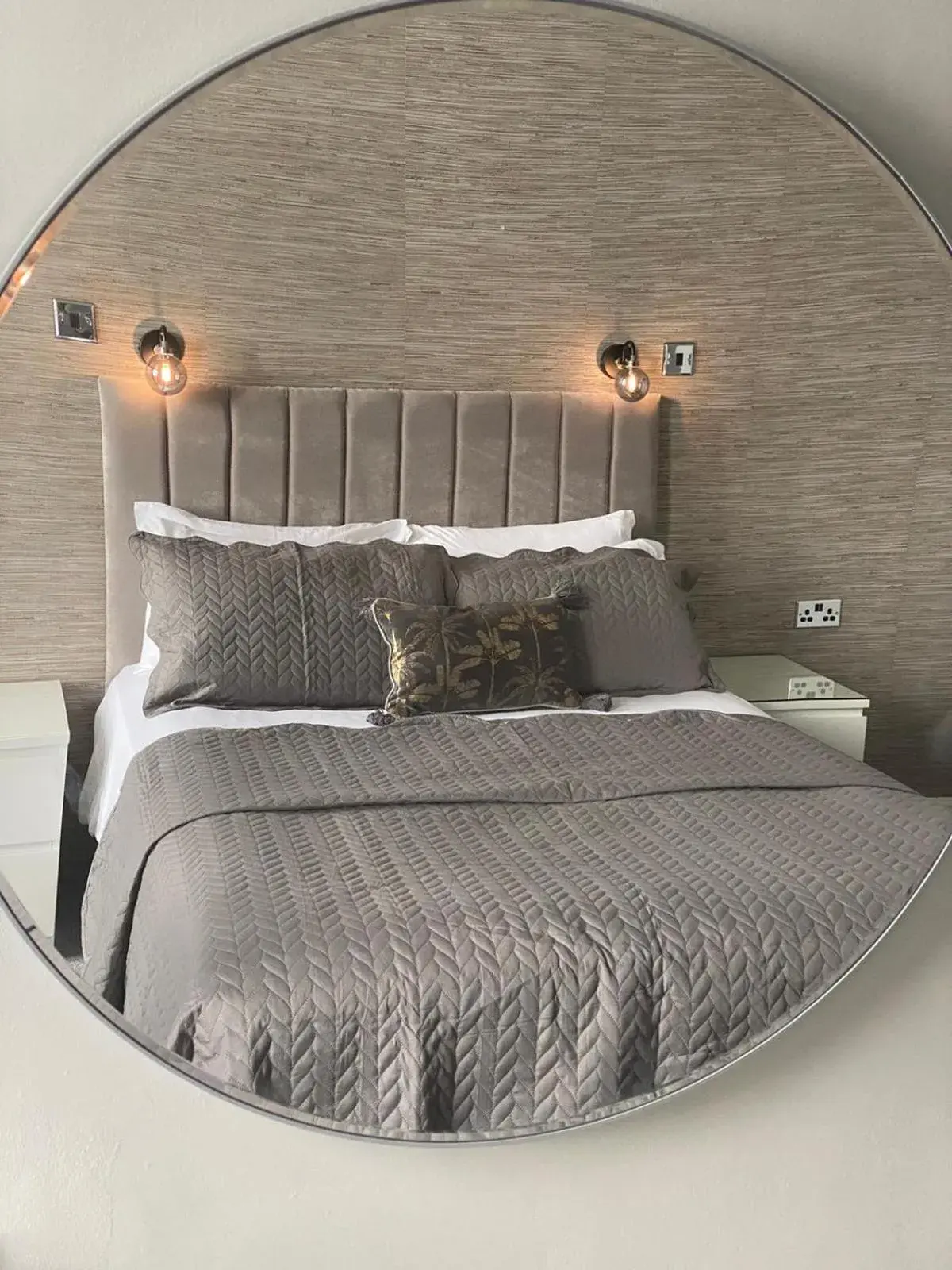 Double Room with Balcony and Sea View in The Lansdowne Double Room with Balcony and Sea View in The Lansdowne