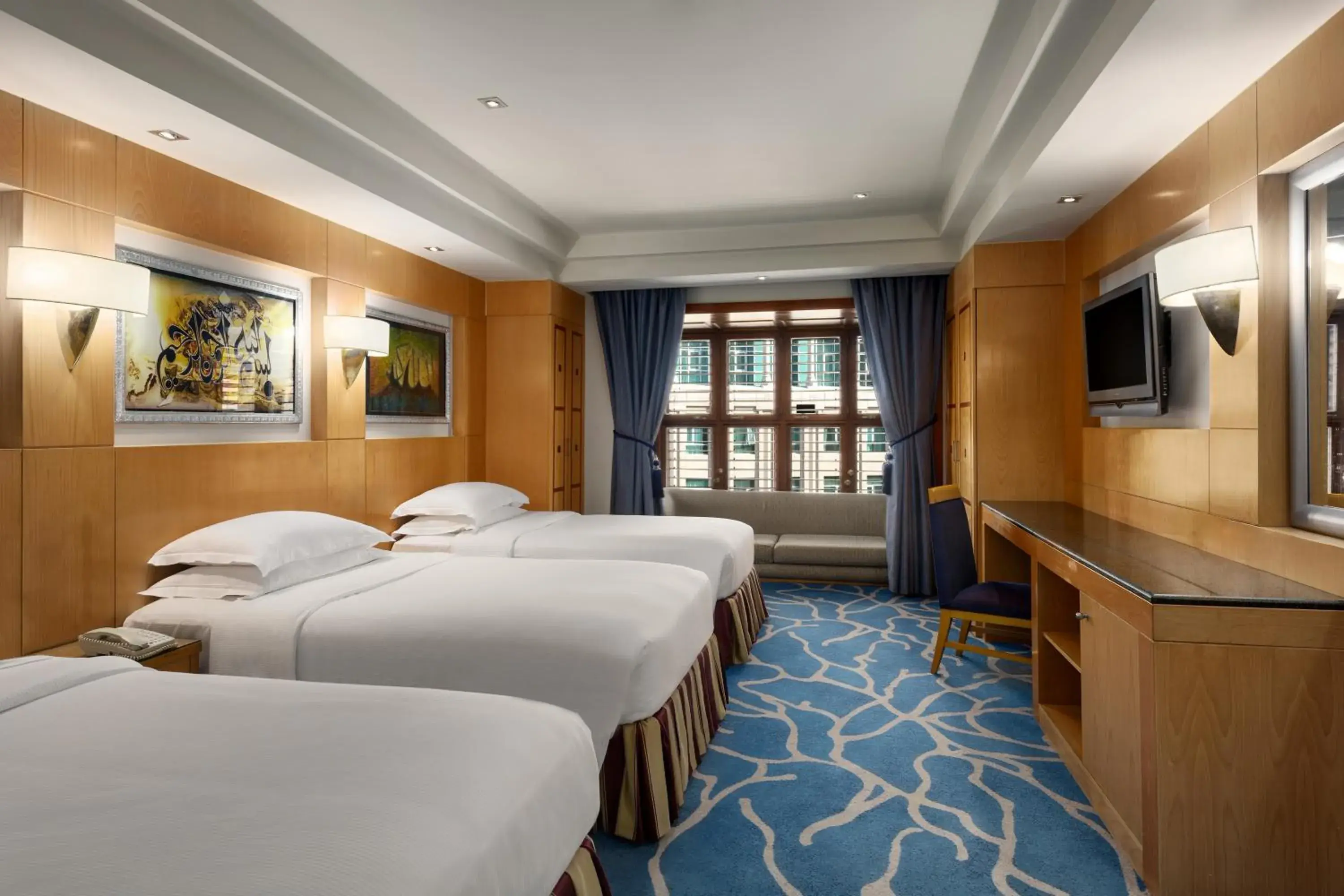 Famiy Room City View with Three Twin Beds in Makkah Towers Famiy Room City View with Three Twin Beds in Makkah Towers