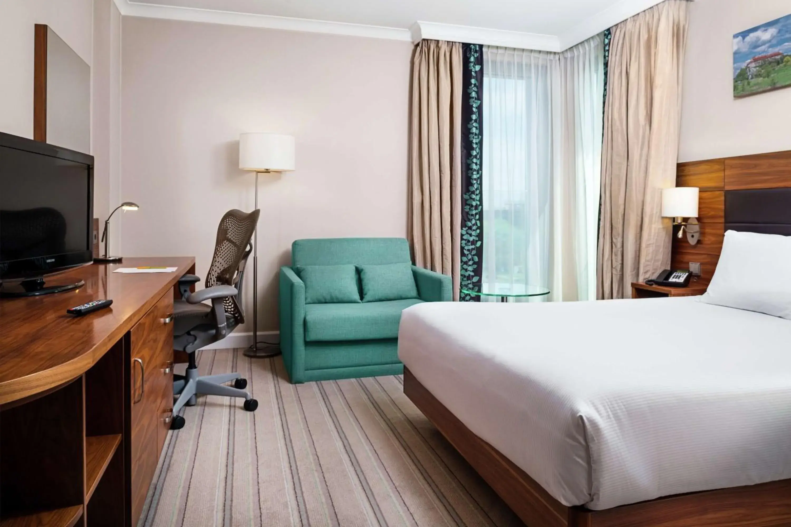 Queen Room in Hilton Garden Inn Krakow Queen Room in Hilton Garden Inn Krakow