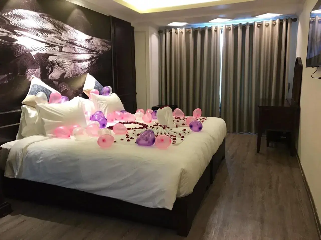 Deluxe Double or Twin Room with City View in Delta Sapa Hotel - Old Quarter Center Deluxe Double or Twin Room with City View in Delta Sapa Hotel - Old Quarter Center
