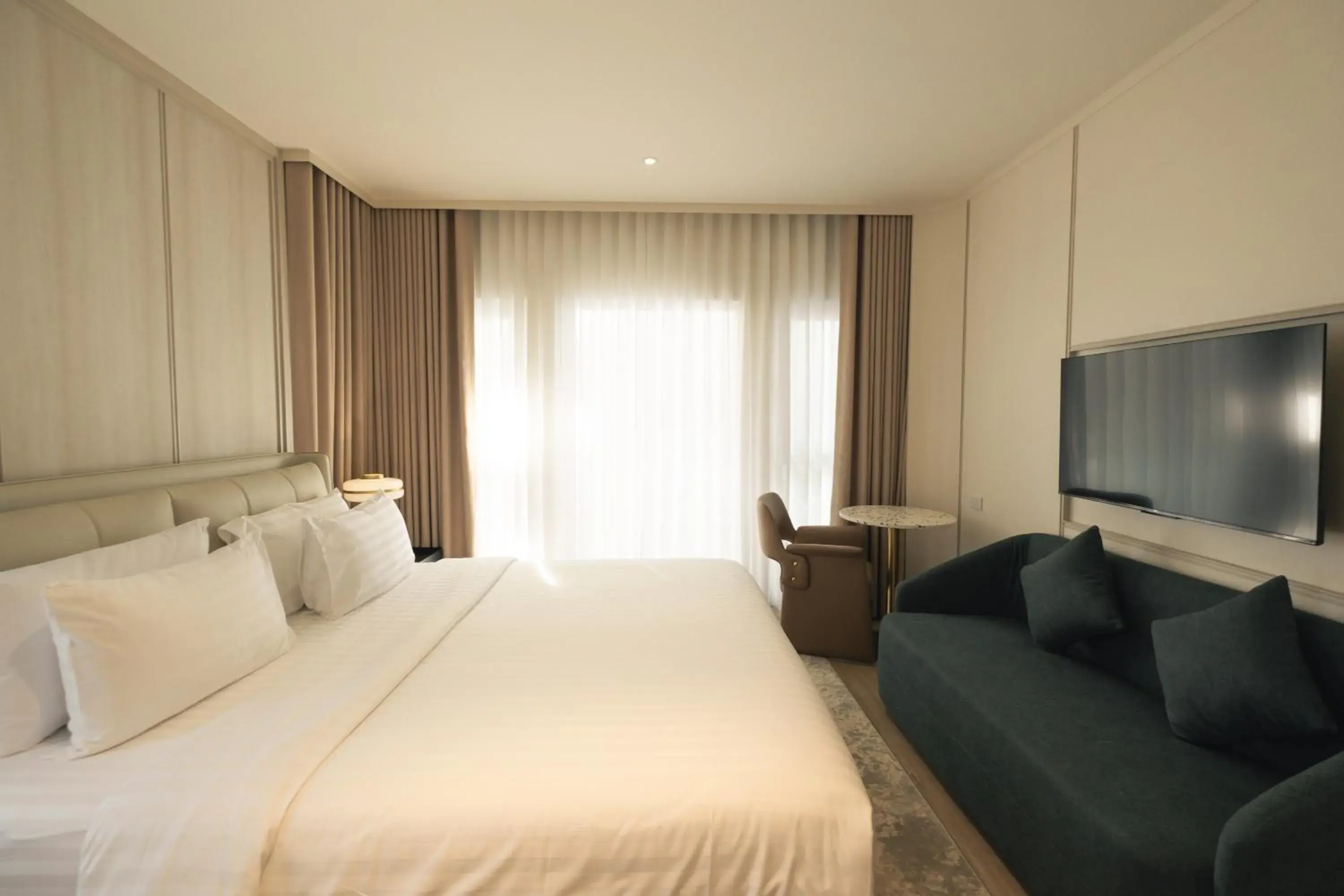 Deluxe Queen Room in The 3sis Hotel Deluxe Queen Room in The 3sis Hotel