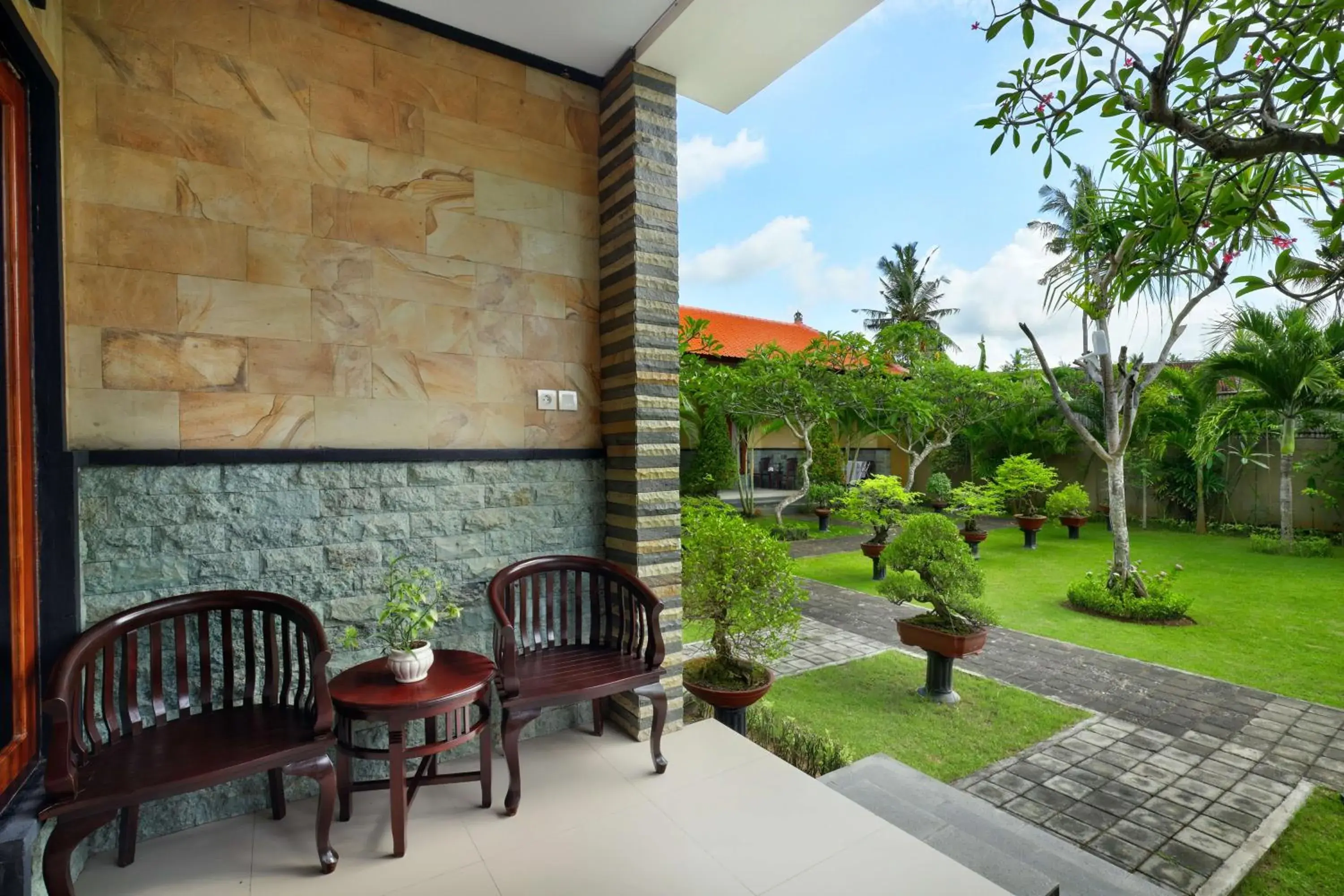 Deluxe Double or Twin Room with Garden View in Hotel Arsa Santhi Nusa Penida Deluxe Double or Twin Room with Garden View in Hotel Arsa Santhi Nusa Penida