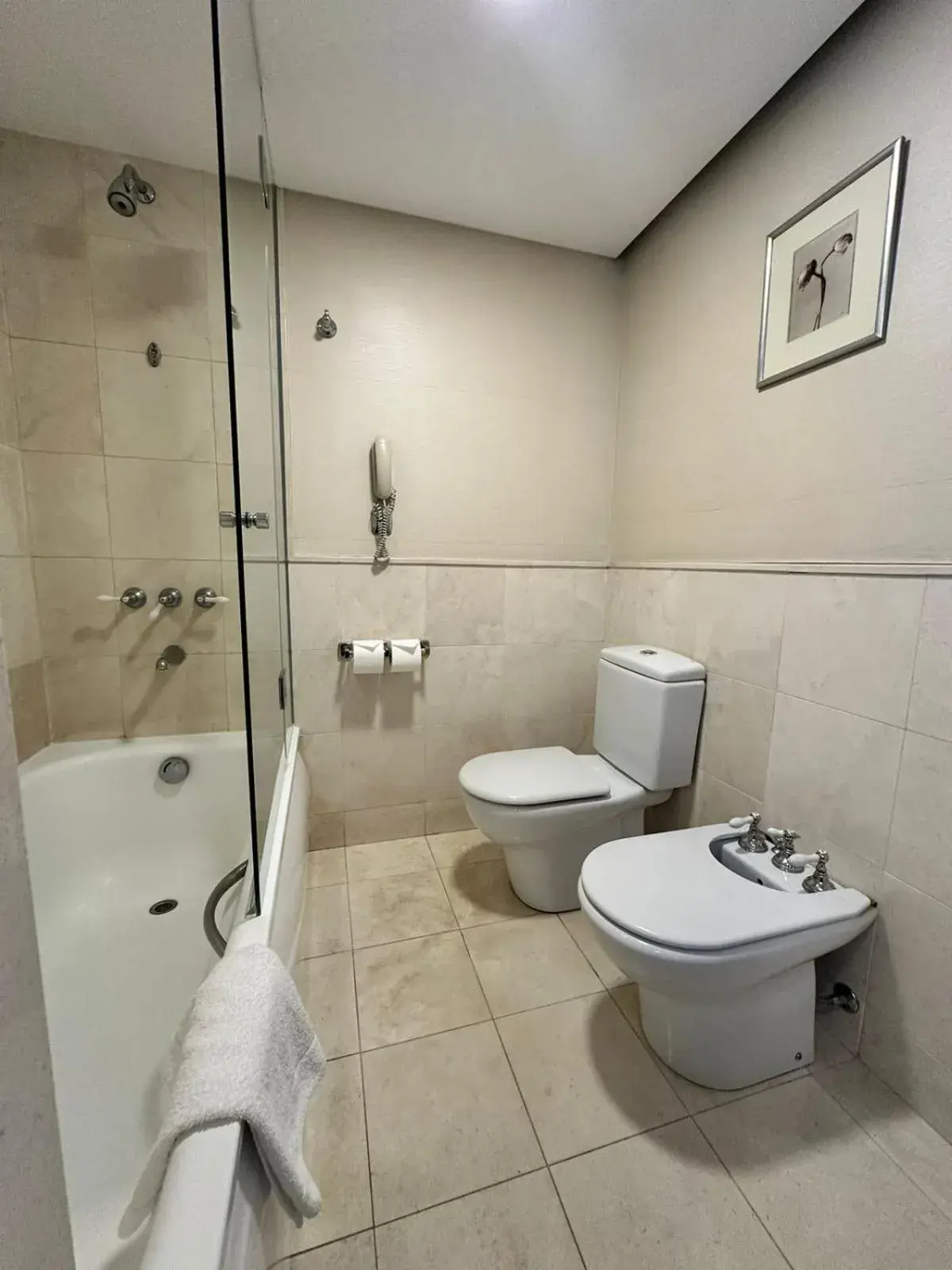 Deluxe Twin Room in Regal Pacific Puerto Madero Deluxe Twin Room in Regal Pacific Puerto Madero