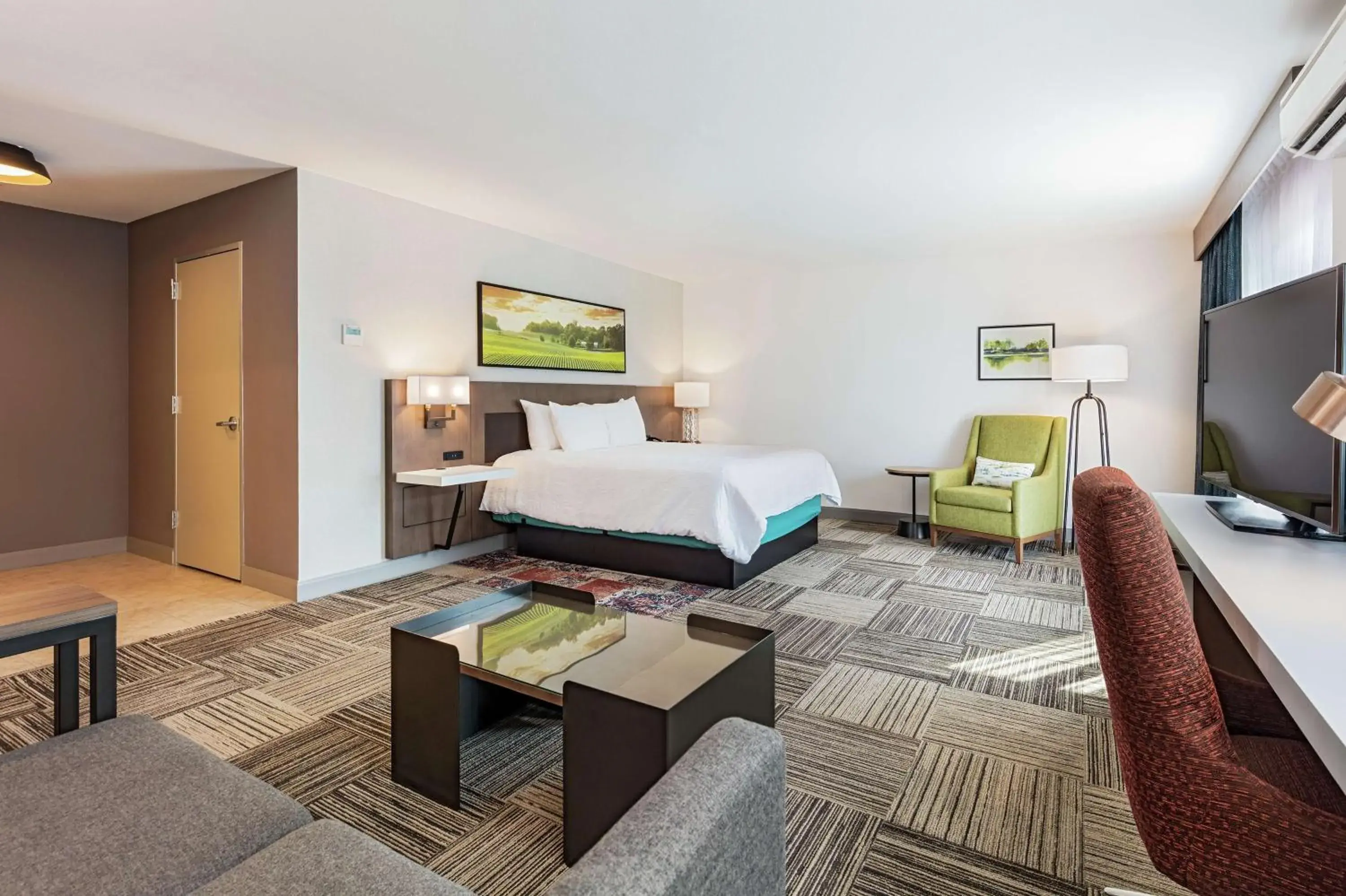 Junior King Suite in Hilton Garden Inn Davis Downtown Junior King Suite in Hilton Garden Inn Davis Downtown