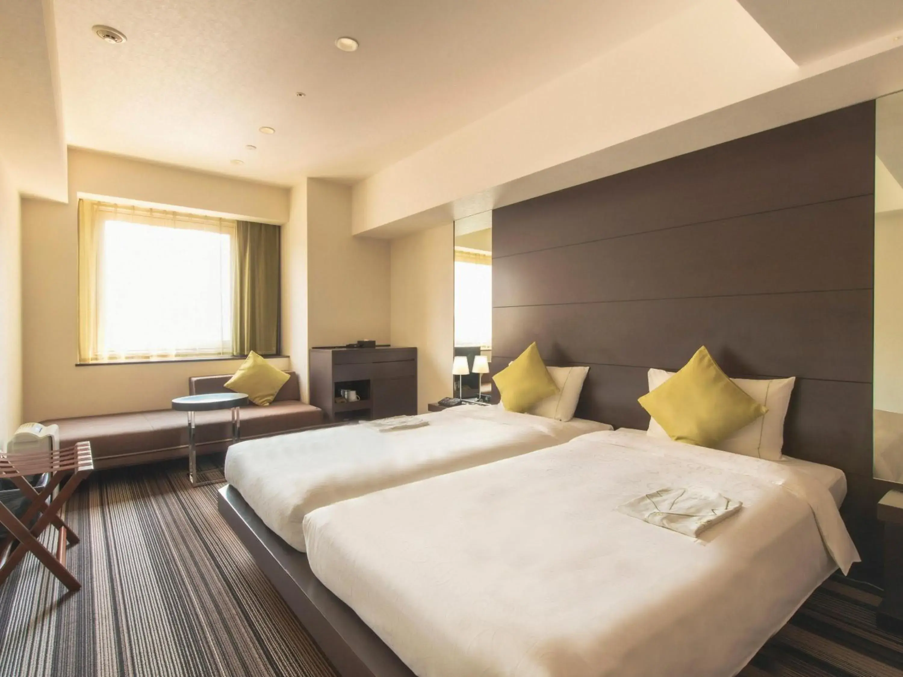 Deluxe Corner Room Hollywood Twin - Smoking (Universal Room) in Hotel Brighton City Osaka Kitahama Deluxe Corner Room Hollywood Twin - Smoking (Universal Room) in Hotel Brighton City Osaka Kitahama