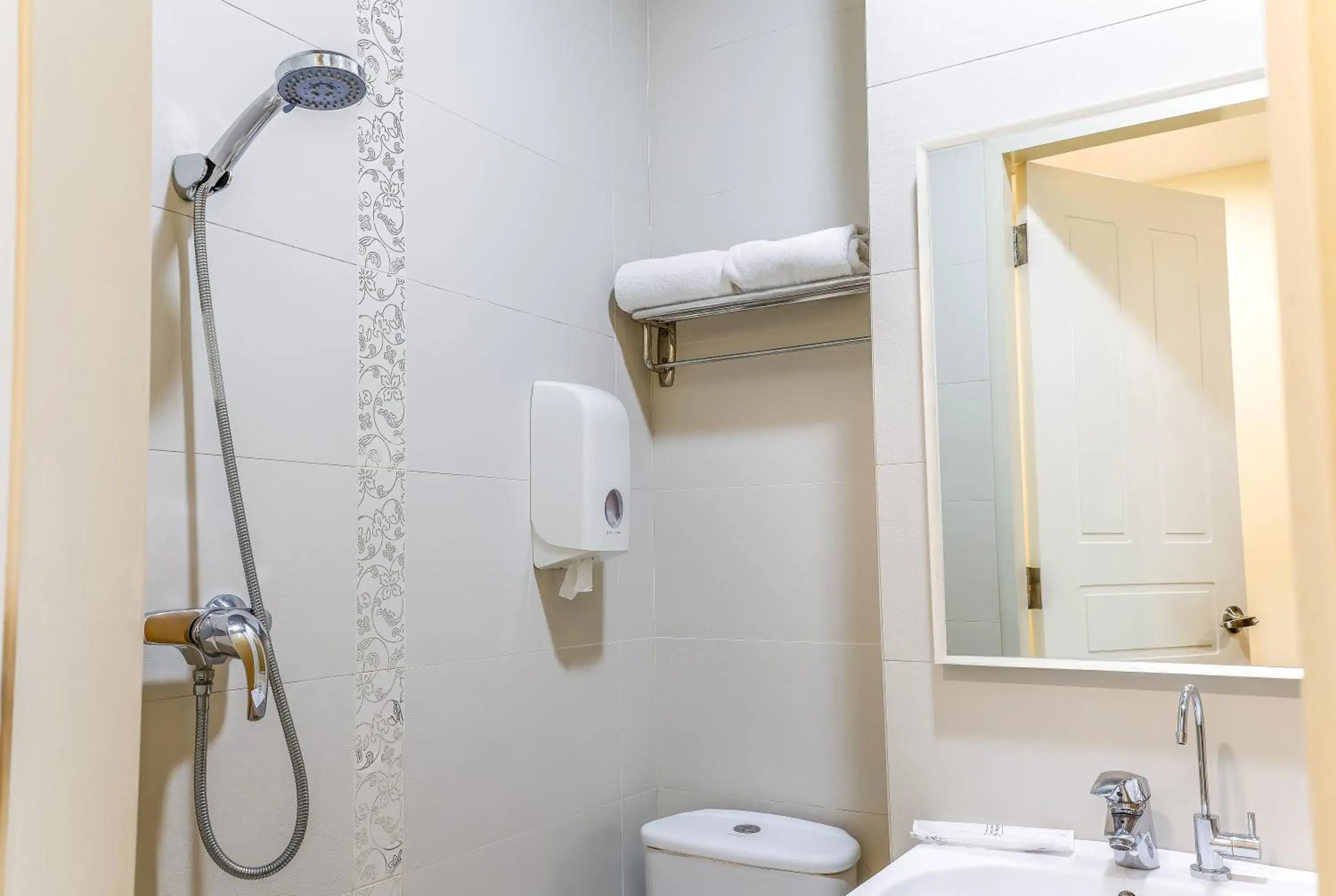 Superior Double Room in Hotel 81 Dickson Superior Double Room in Hotel 81 Dickson