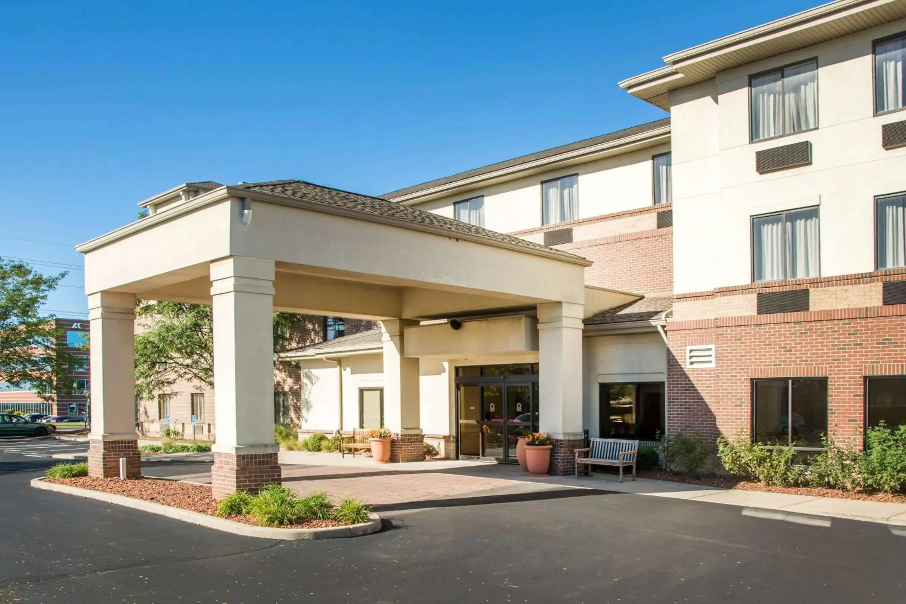 Comfort Inn & Suites West Chester - North Cincinnati Comfort Inn & Suites West Chester - North Cincinnati