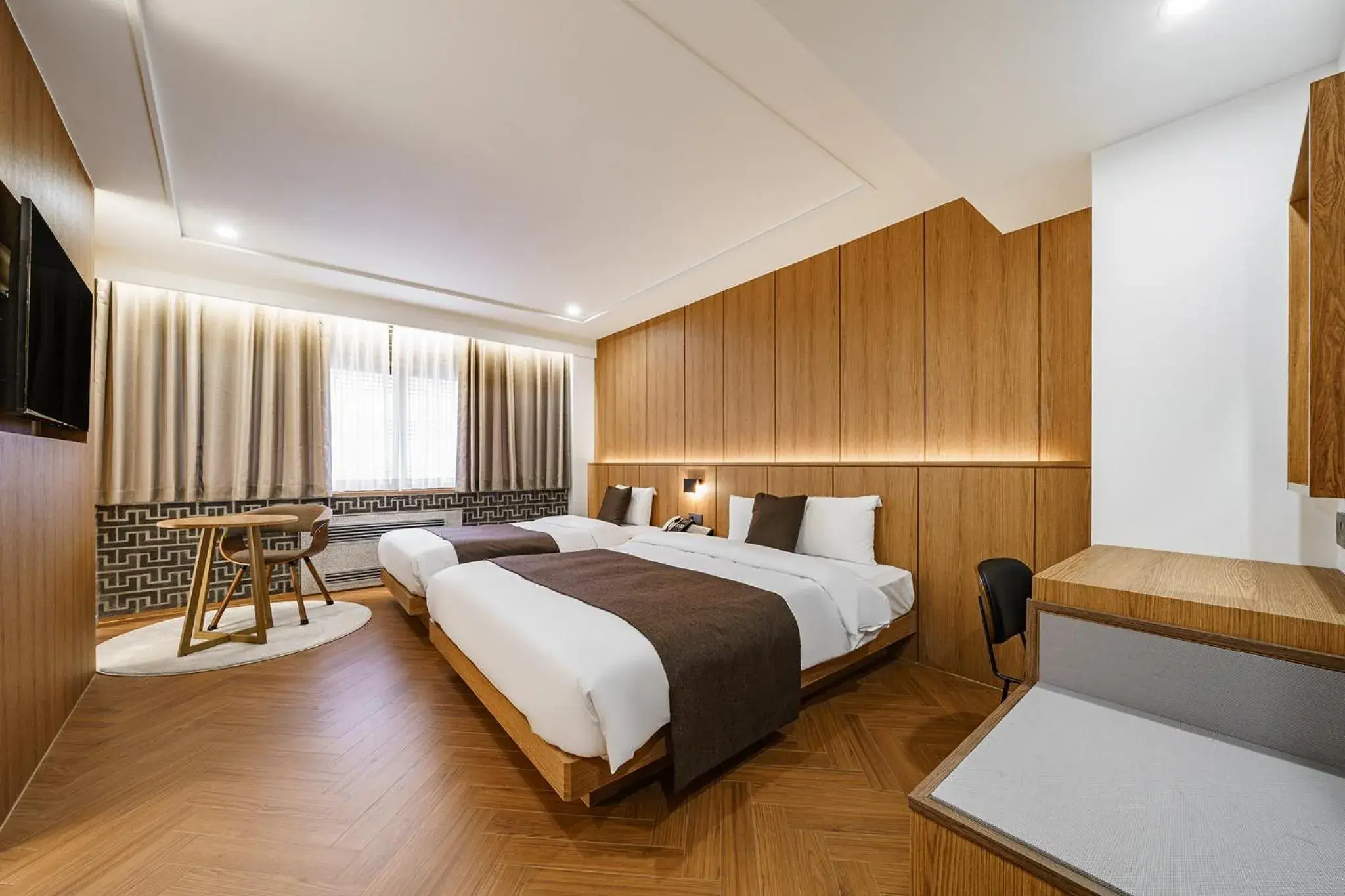 Premier Deluxe Twin Room in Commodore Hotel Busan Premier Deluxe Twin Room in Commodore Hotel Busan