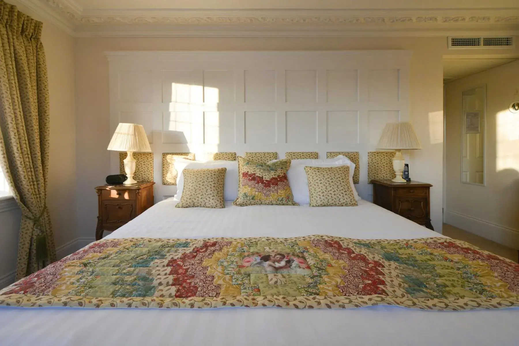 4 Charles Darwin Room in Haven Hall Hotel 4 Charles Darwin Room in Haven Hall Hotel