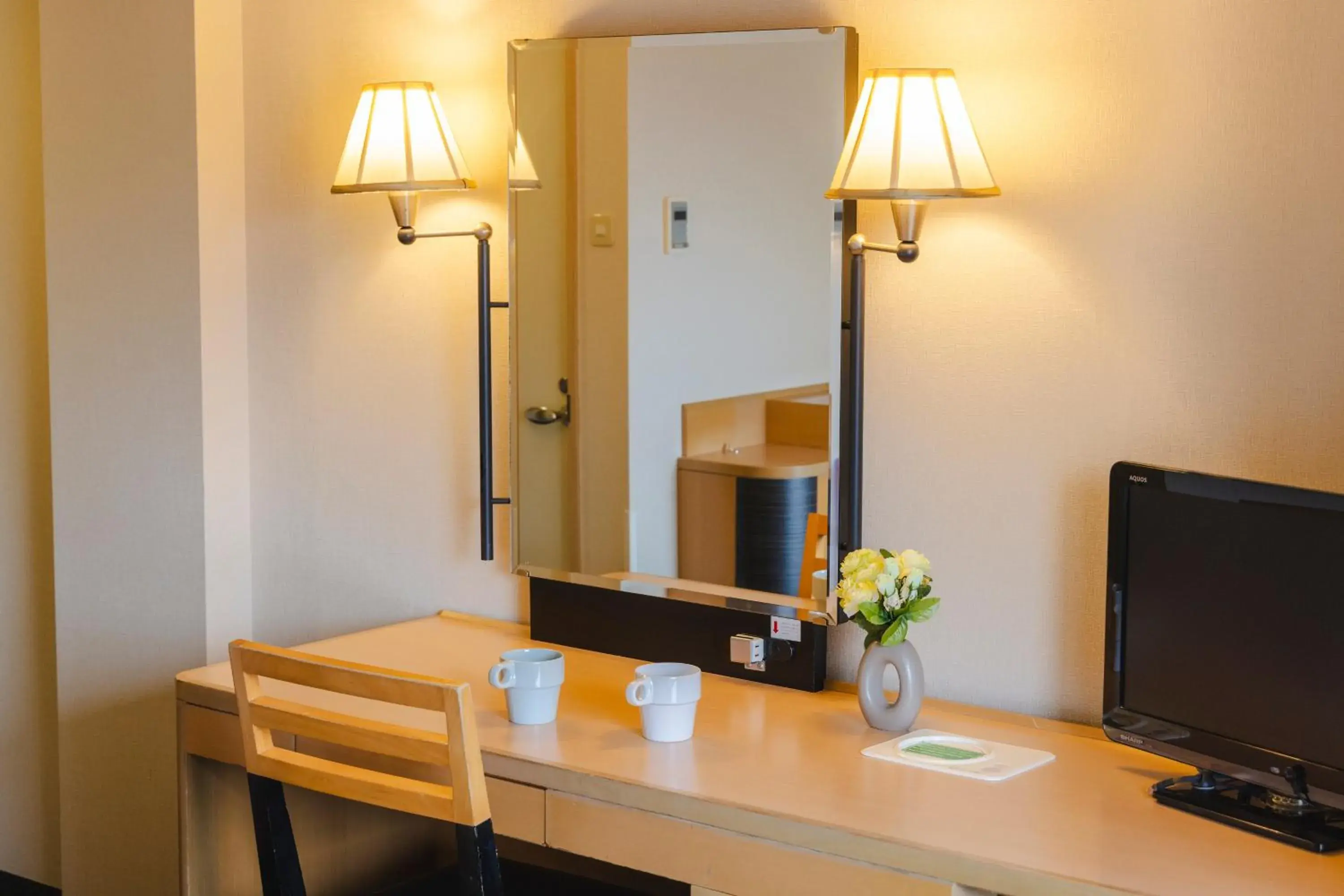 Standard Triple Room - Smoking in Canal City Fukuoka Washington Hotel Standard Triple Room - Smoking in Canal City Fukuoka Washington Hotel