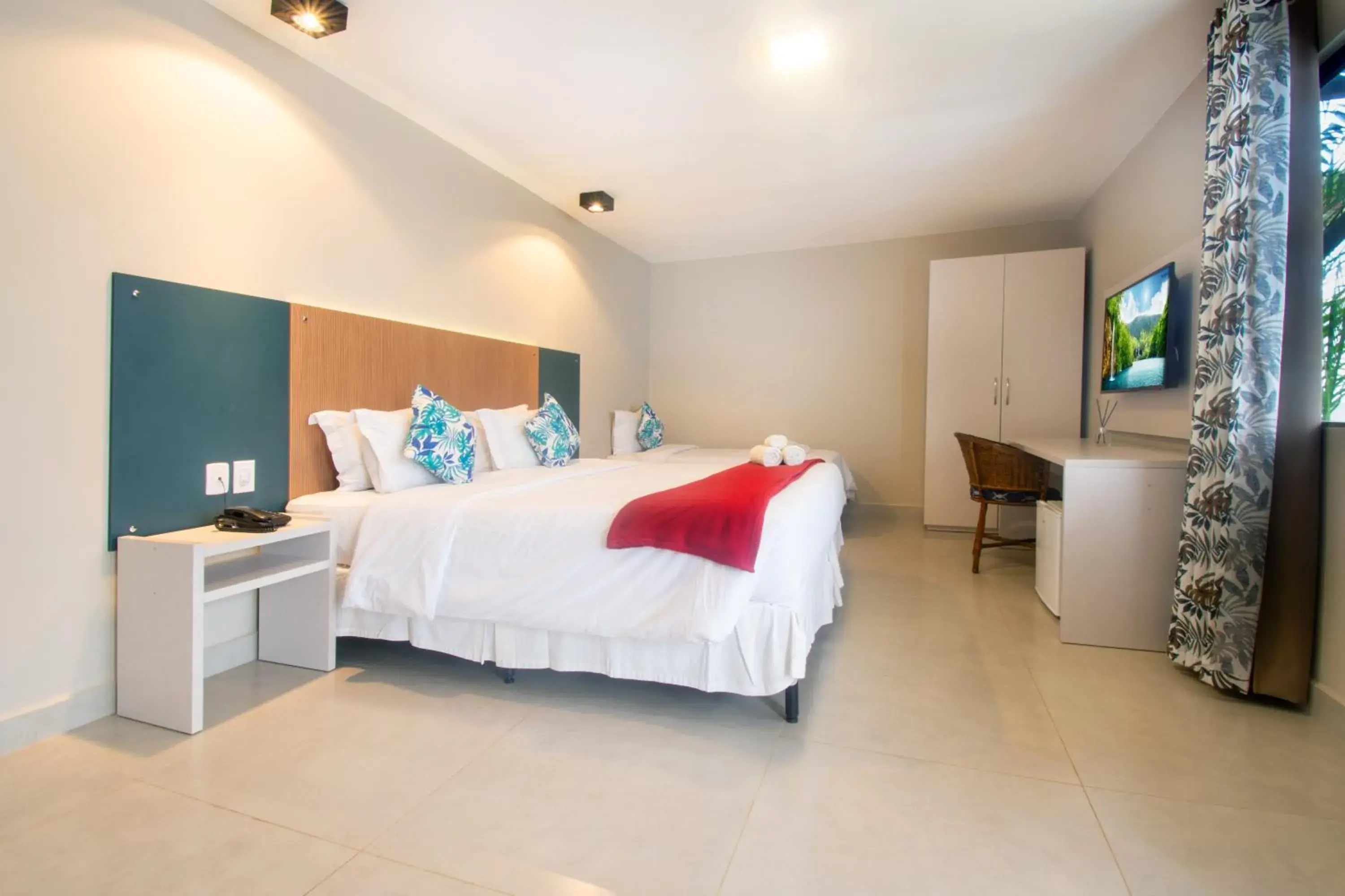 Standard Triple Room in Pousada Gammel Dansk by Latitud Hoteles Standard Triple Room in Pousada Gammel Dansk by Latitud Hoteles