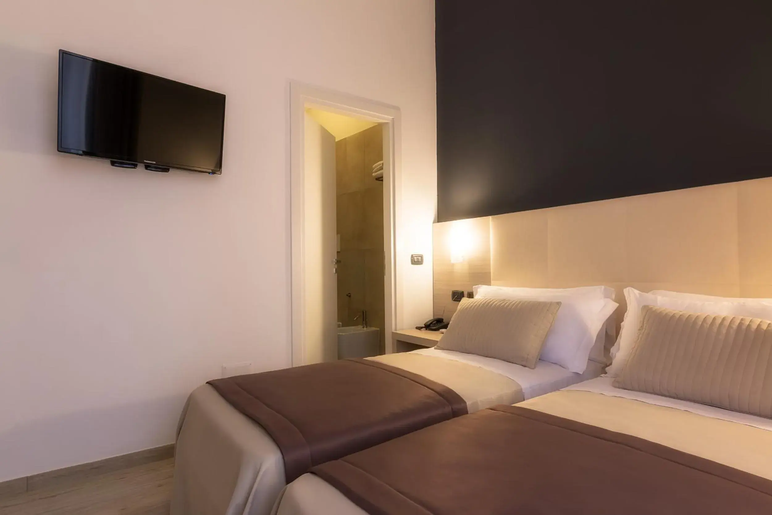 Standard Double or Twin Room in B&B Mariella's House Standard Double or Twin Room in B&B Mariella's House