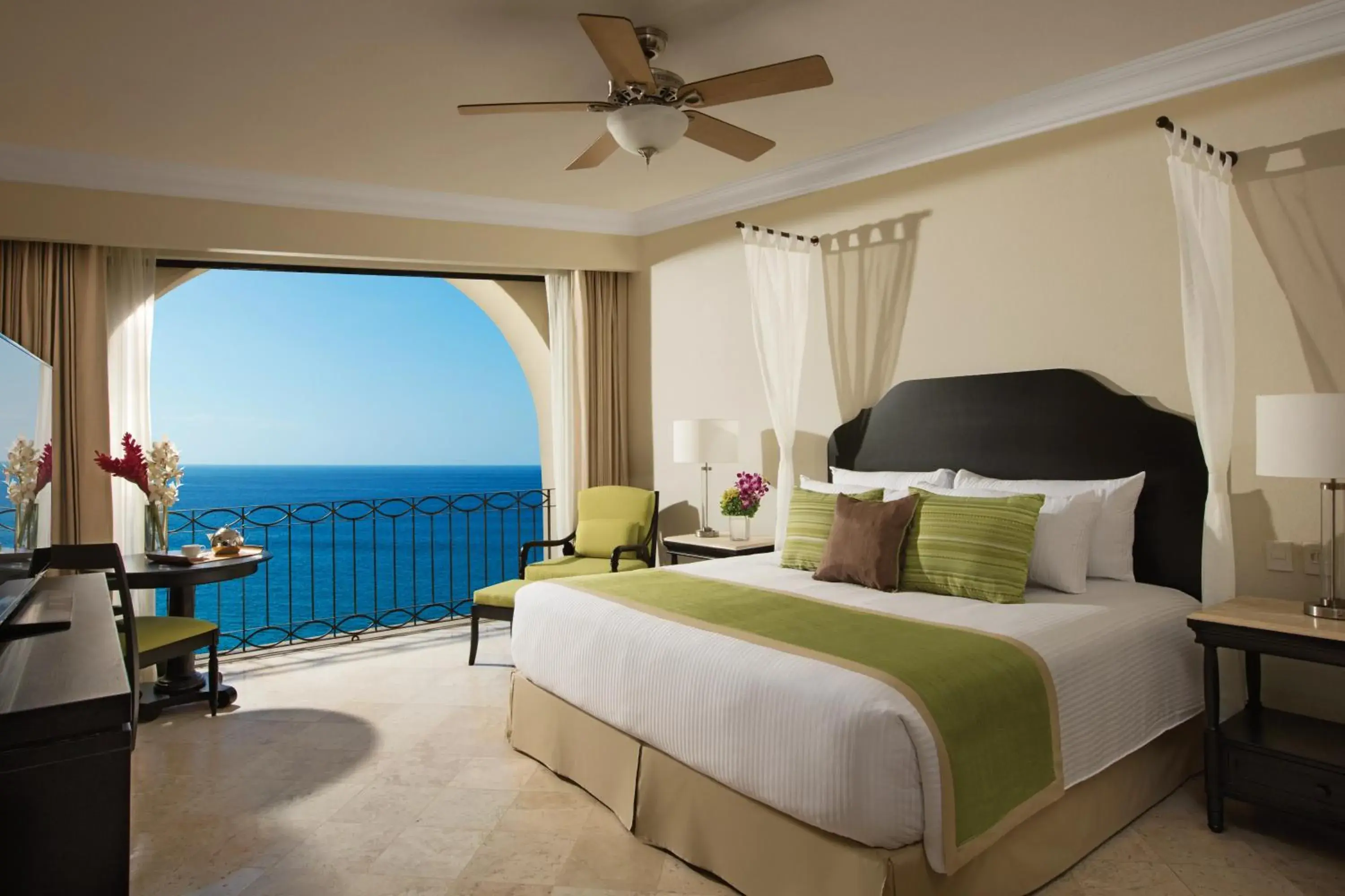 Preferred Club Junior Suite - single occupancy in Dreams Los Cabos Suites Golf Resort & Spa Preferred Club Junior Suite - single occupancy in Dreams Los Cabos Suites Golf Resort & Spa