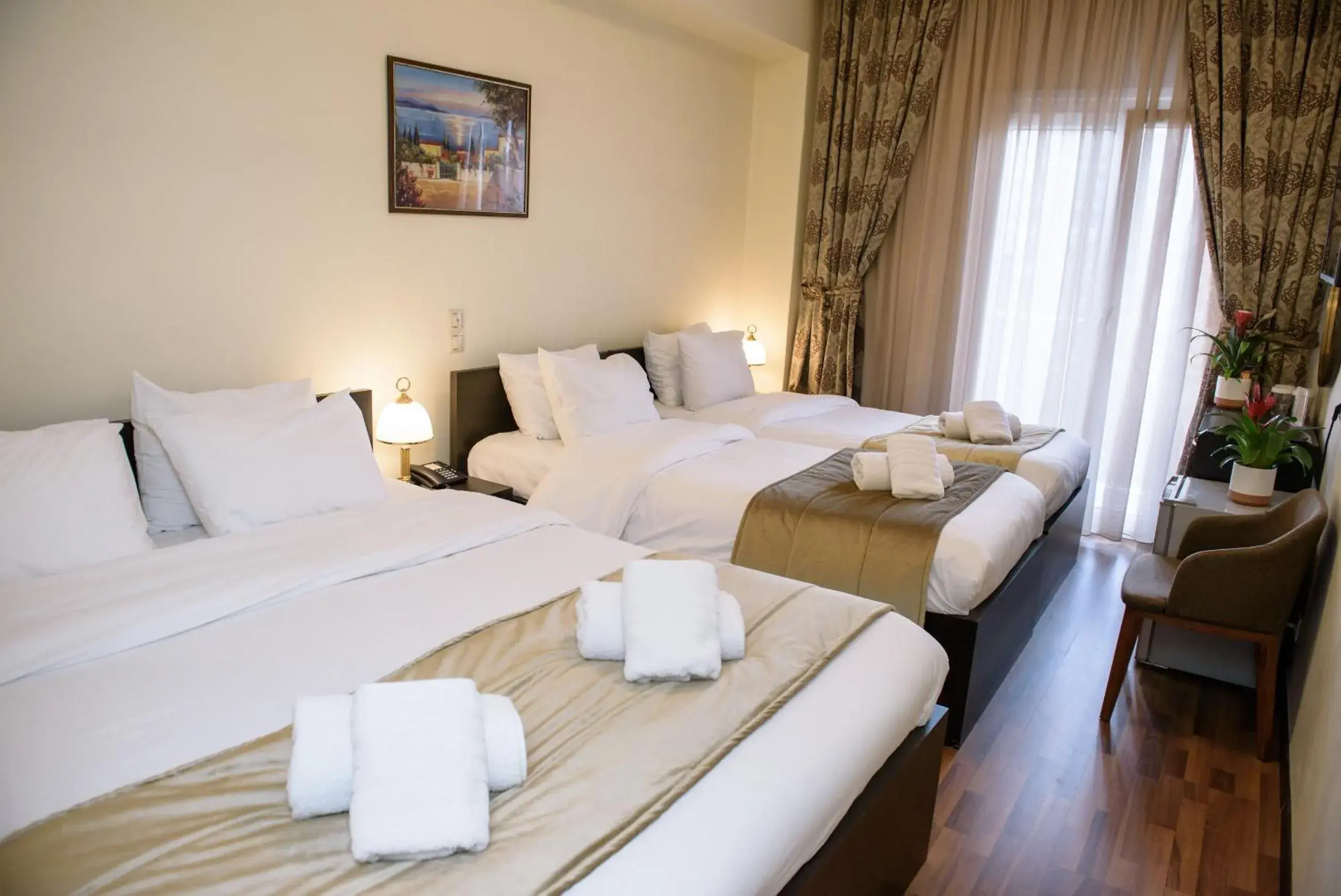 Family Room with Balcony in Hotel Padelidaki Family Room with Balcony in Hotel Padelidaki