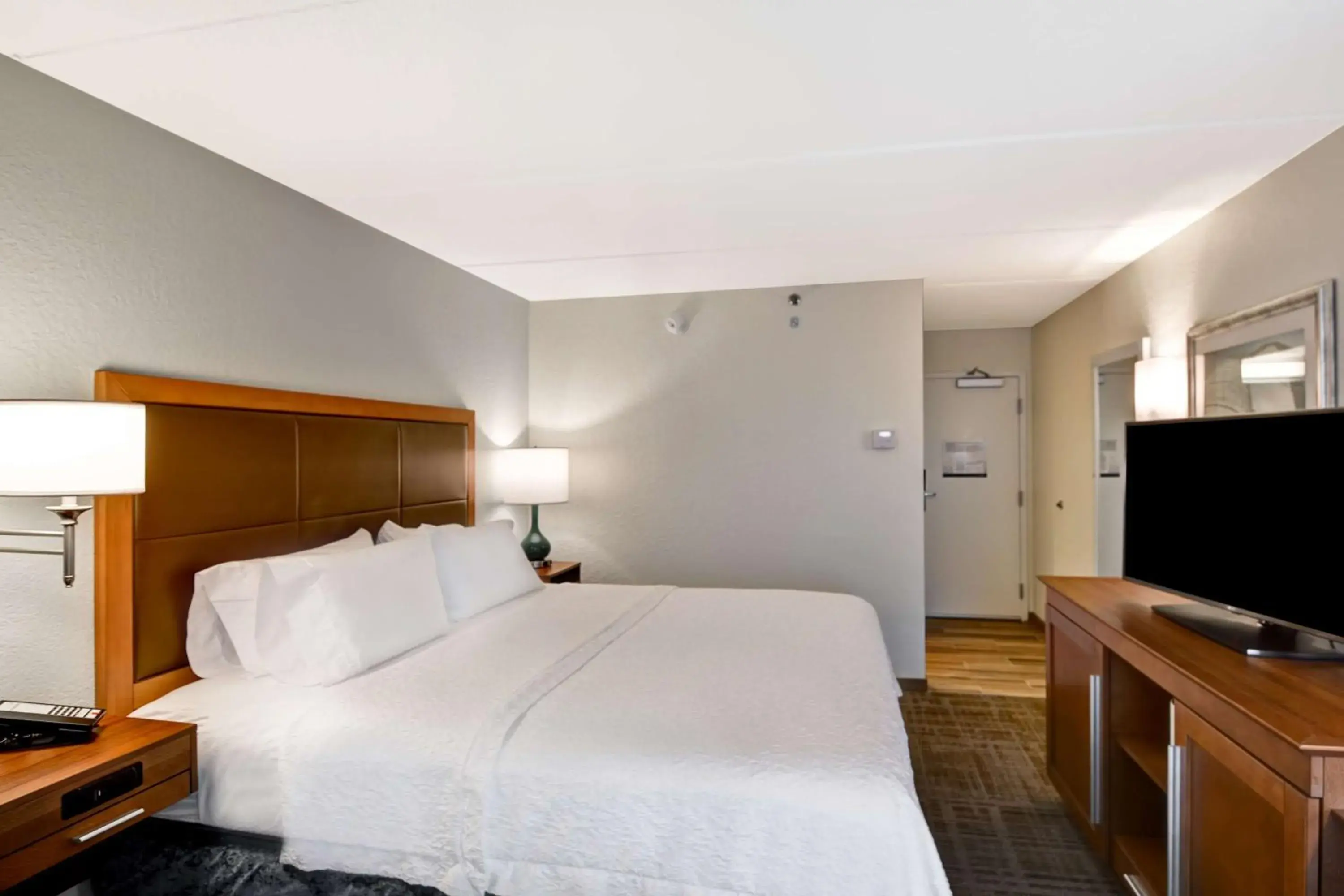 King Room - Hearing Access in Hampton Inn by Hilton Milford King Room - Hearing Access in Hampton Inn by Hilton Milford