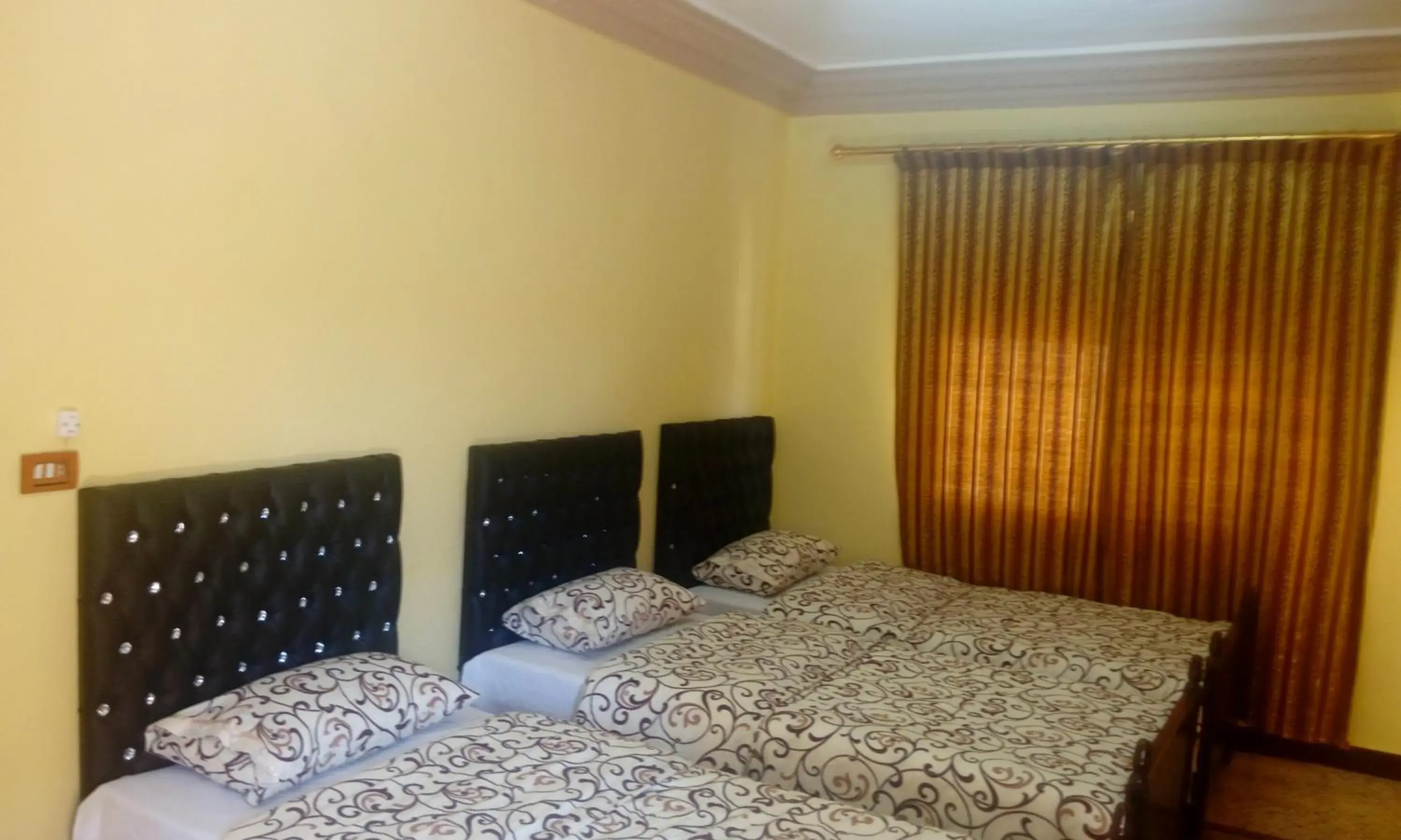 Standard Triple Room in Hamoudah Hotel Standard Triple Room in Hamoudah Hotel