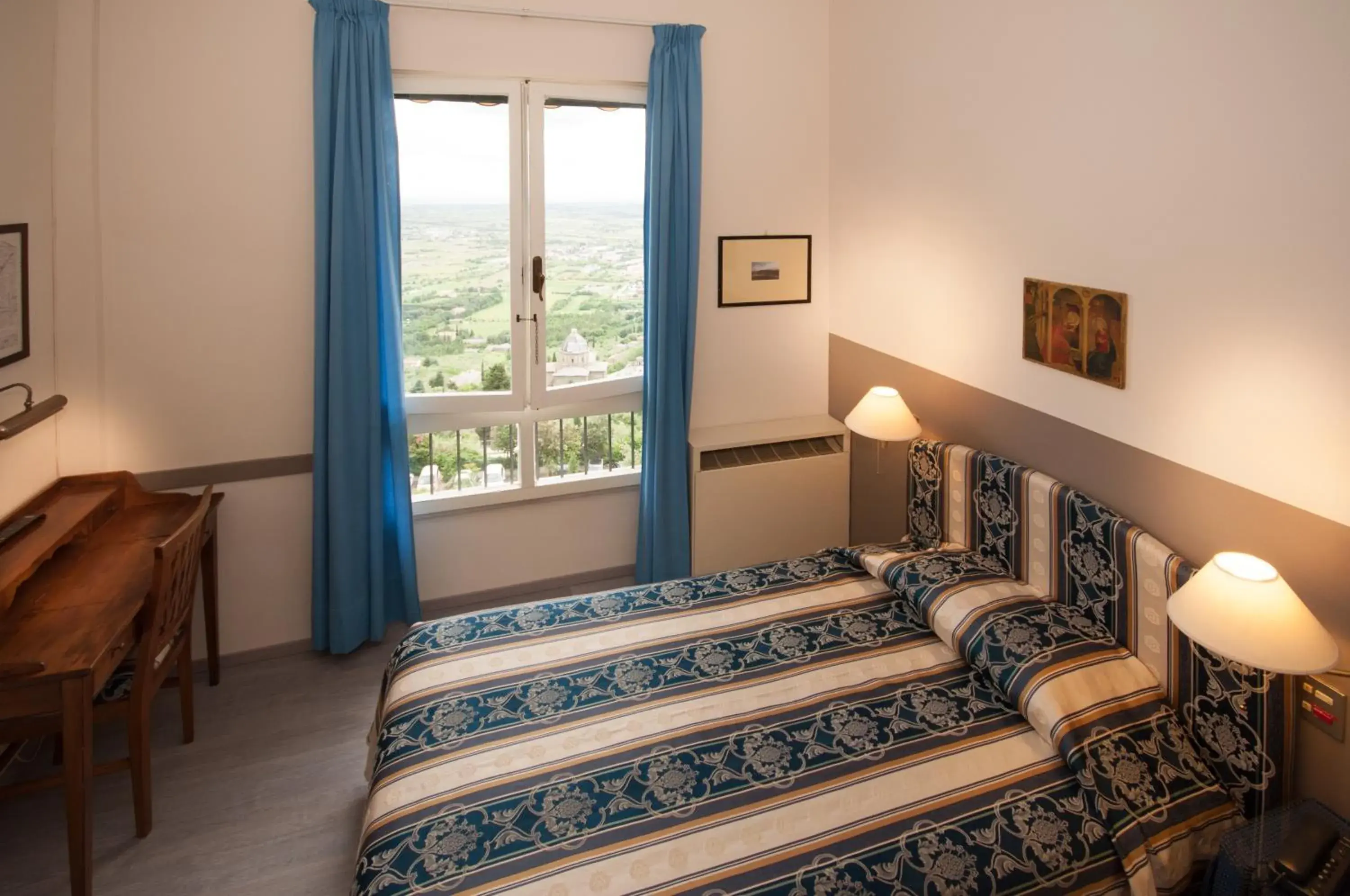 Superior Double or Twin Room in Hotel San Luca Superior Double or Twin Room in Hotel San Luca