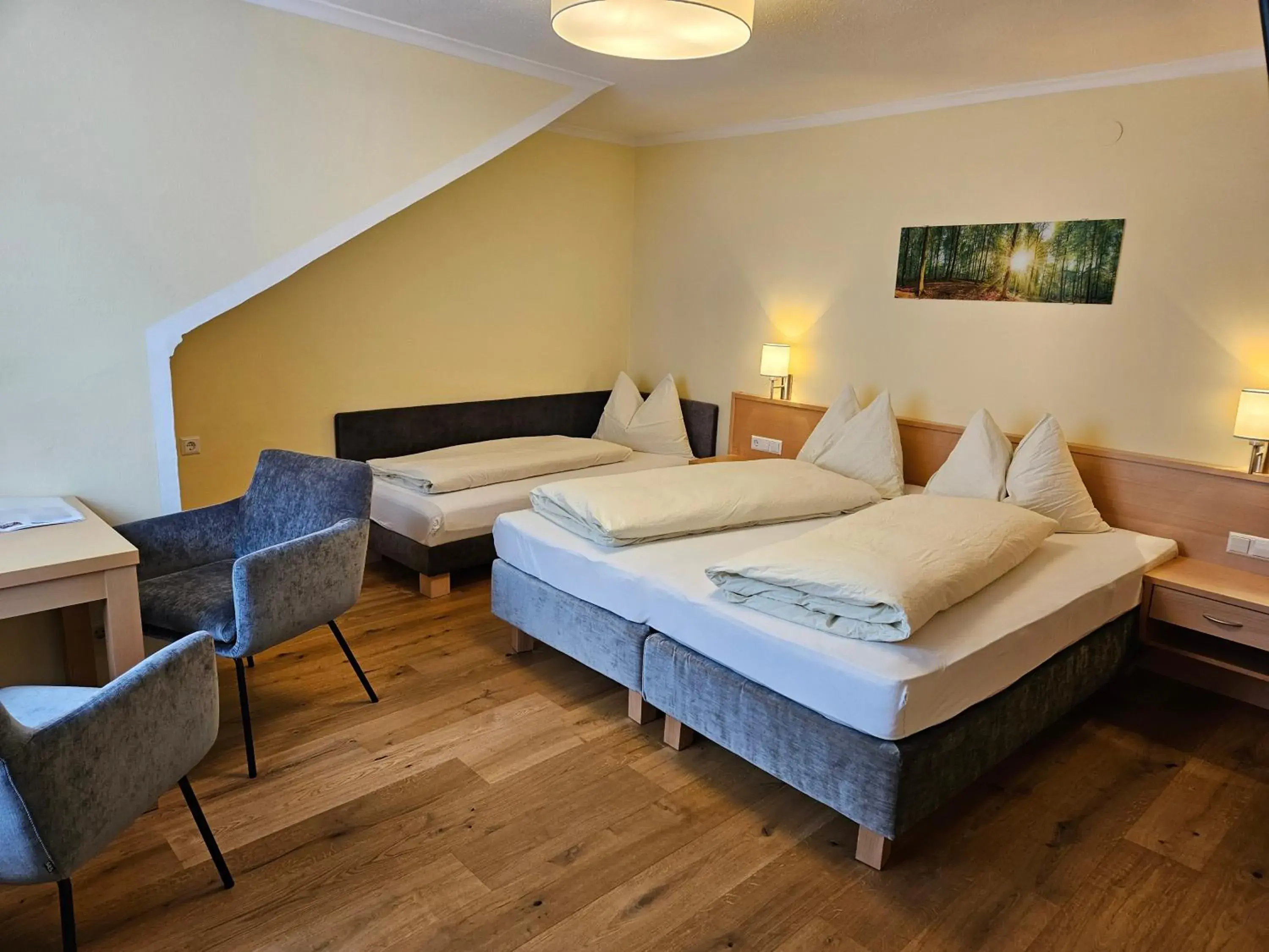 Triple Room in Gasthof - Restaurant Löcker Triple Room in Gasthof - Restaurant Löcker