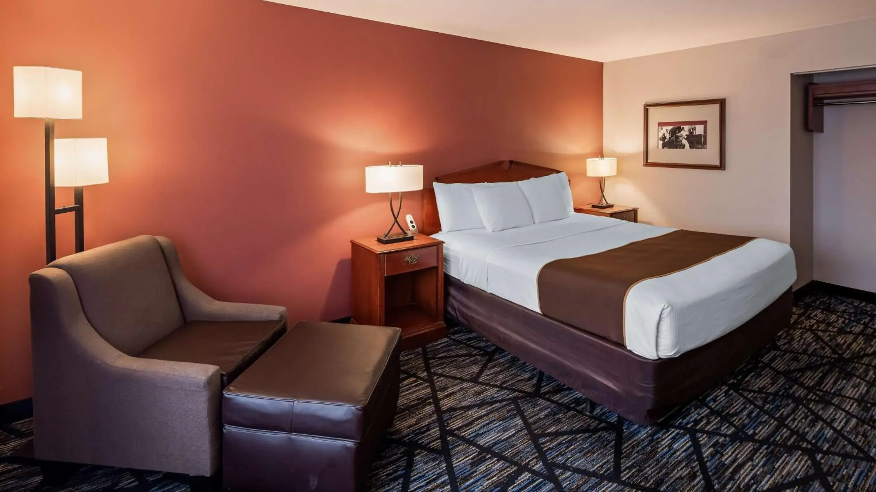 King Room - Disability Access in SureStay Plus Hotel by Best Western Auburn King Room - Disability Access in SureStay Plus Hotel by Best Western Auburn