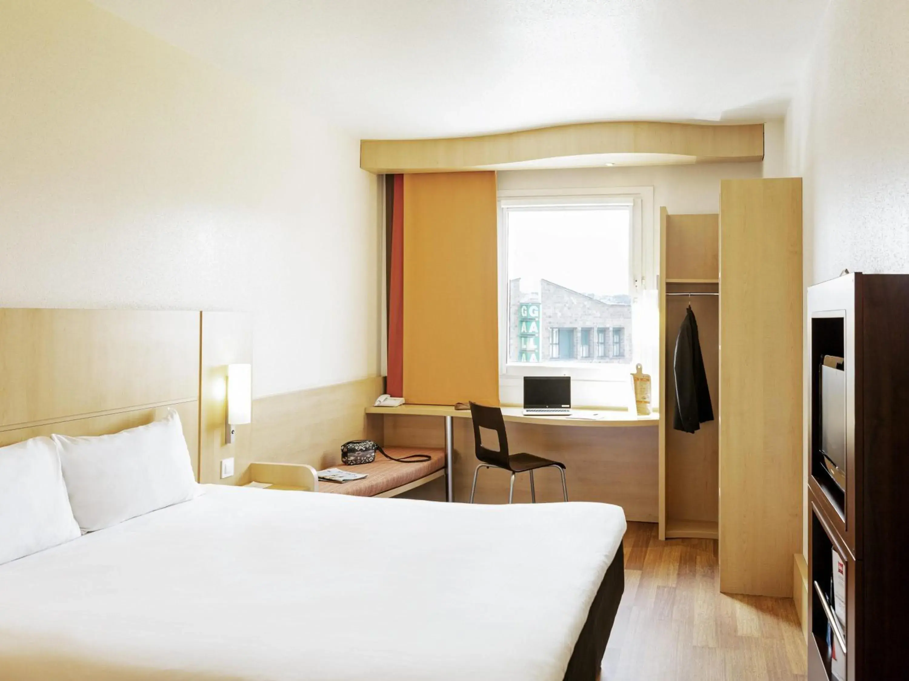 Double Room in Ibis Oviedo Double Room in Ibis Oviedo