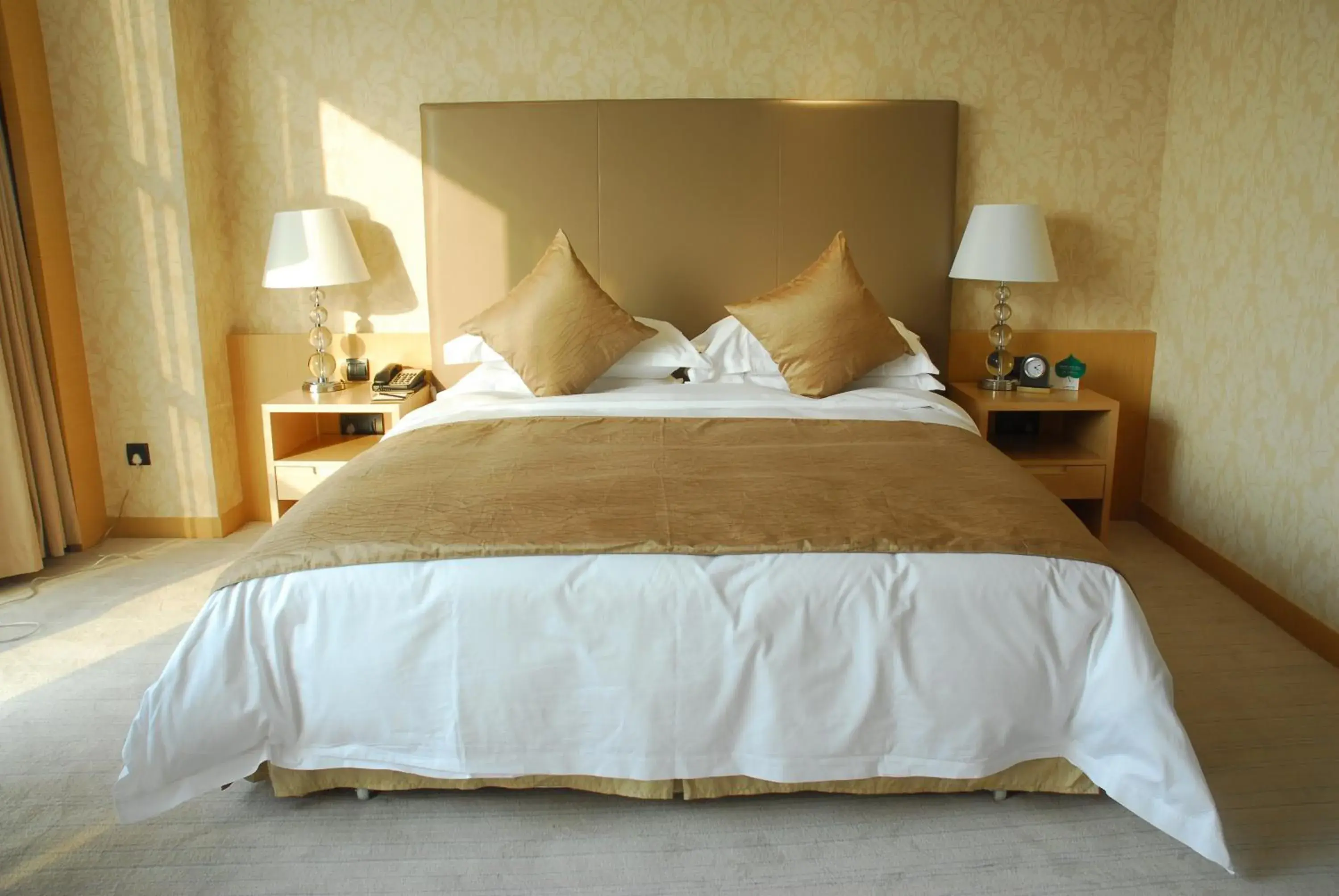 Deluxe Double Room - single occupancy in Wudang International Hotel Deluxe Double Room - single occupancy in Wudang International Hotel