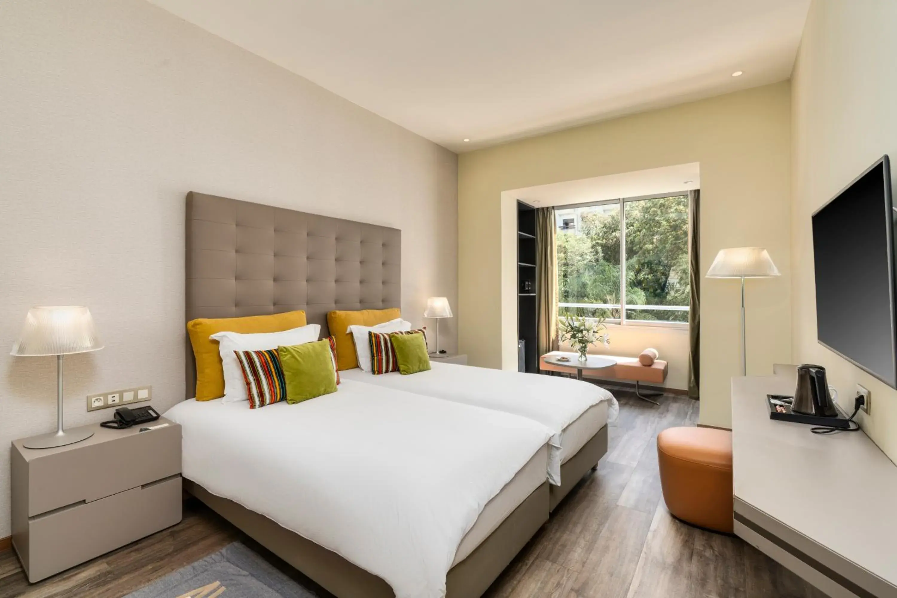 Superior Double Room with Pool View in Marina Bay City Center Superior Double Room with Pool View in Marina Bay City Center