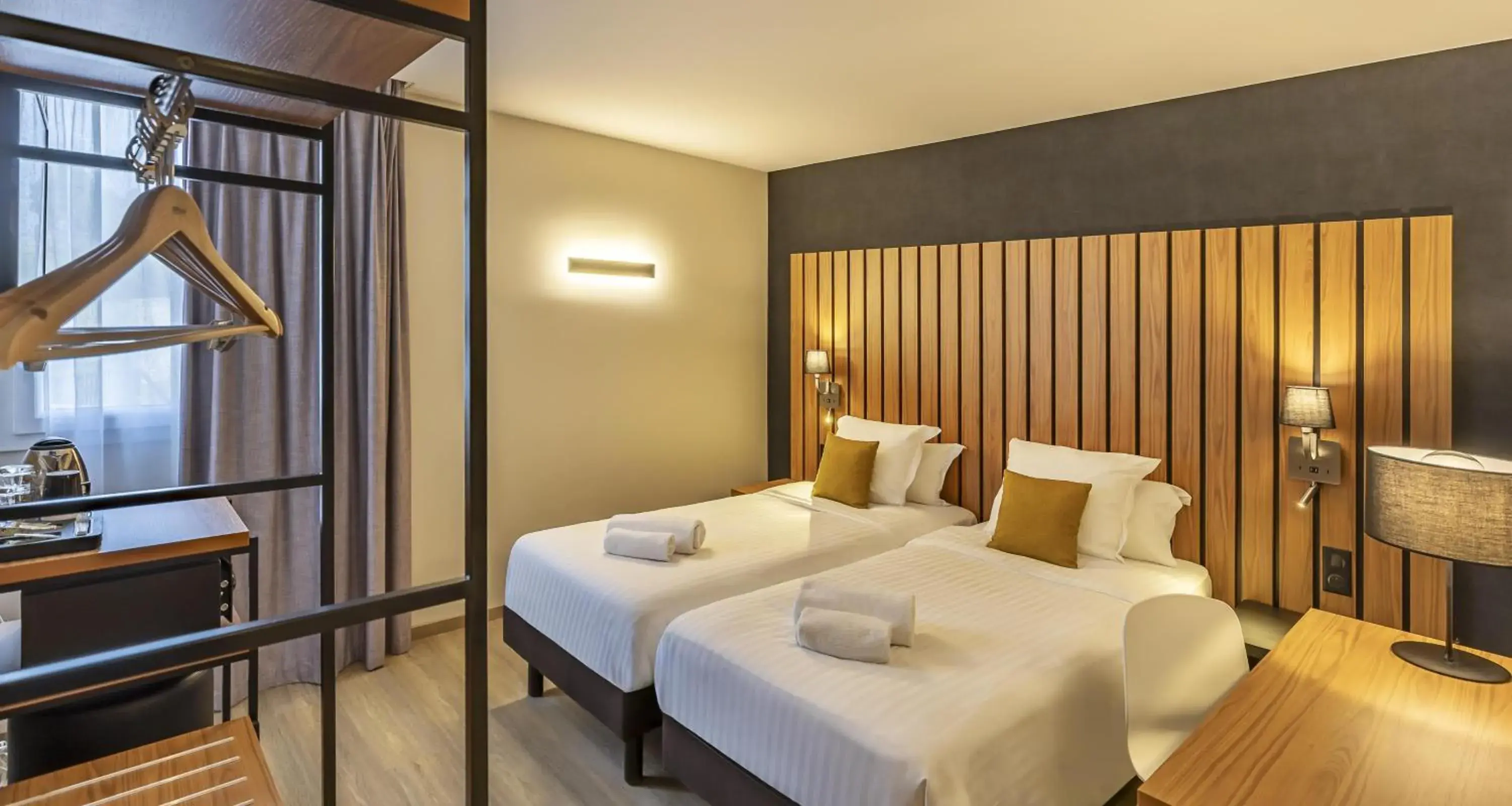 Comfort Twin Room with Shower - Non-Smoking in Best Western Côte des Sables Plouescat Comfort Twin Room with Shower - Non-Smoking in Best Western Côte des Sables Plouescat