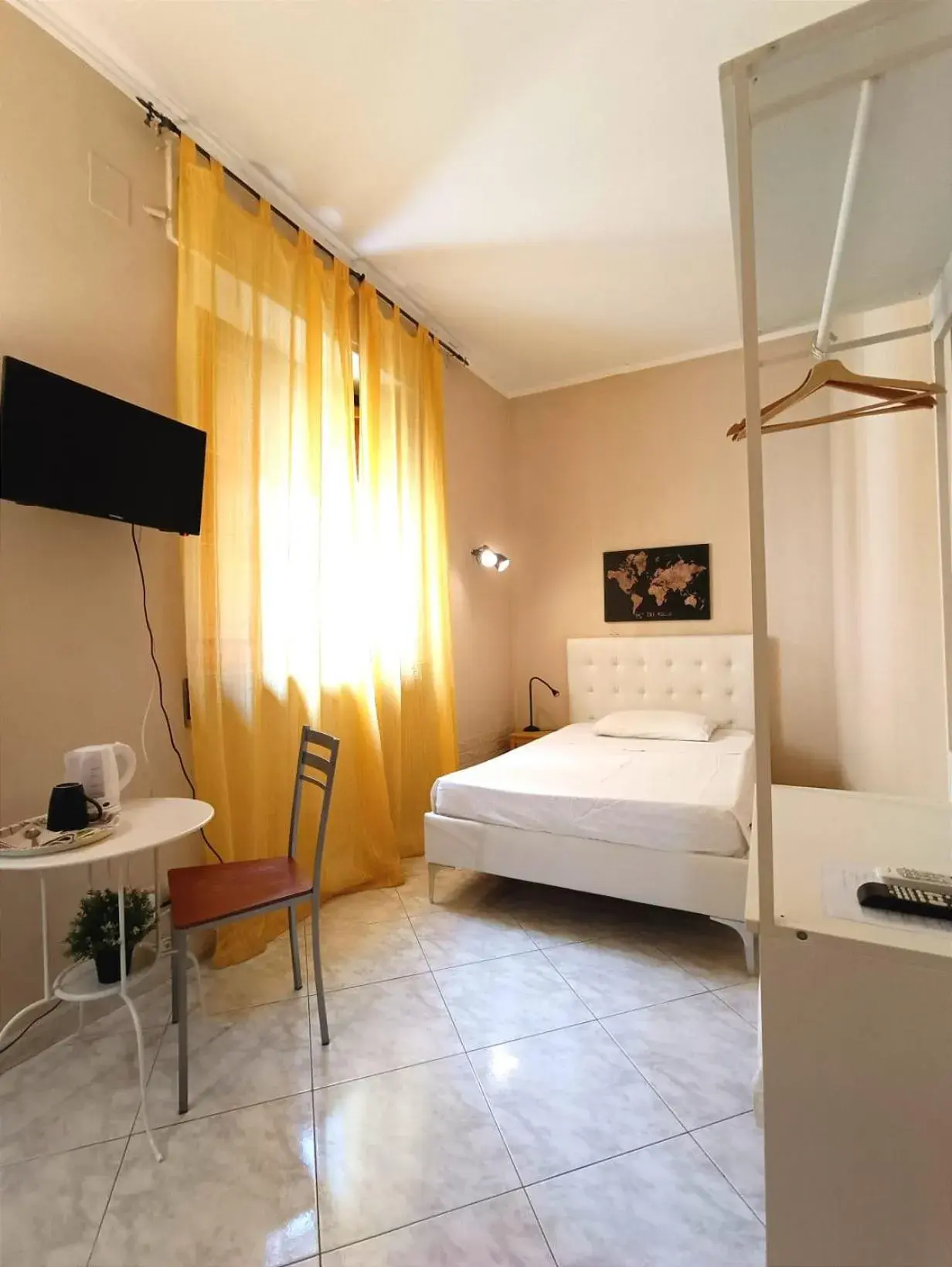 Budget Double Room - single occupancy in B&B Al Duomo Budget Double Room - single occupancy in B&B Al Duomo