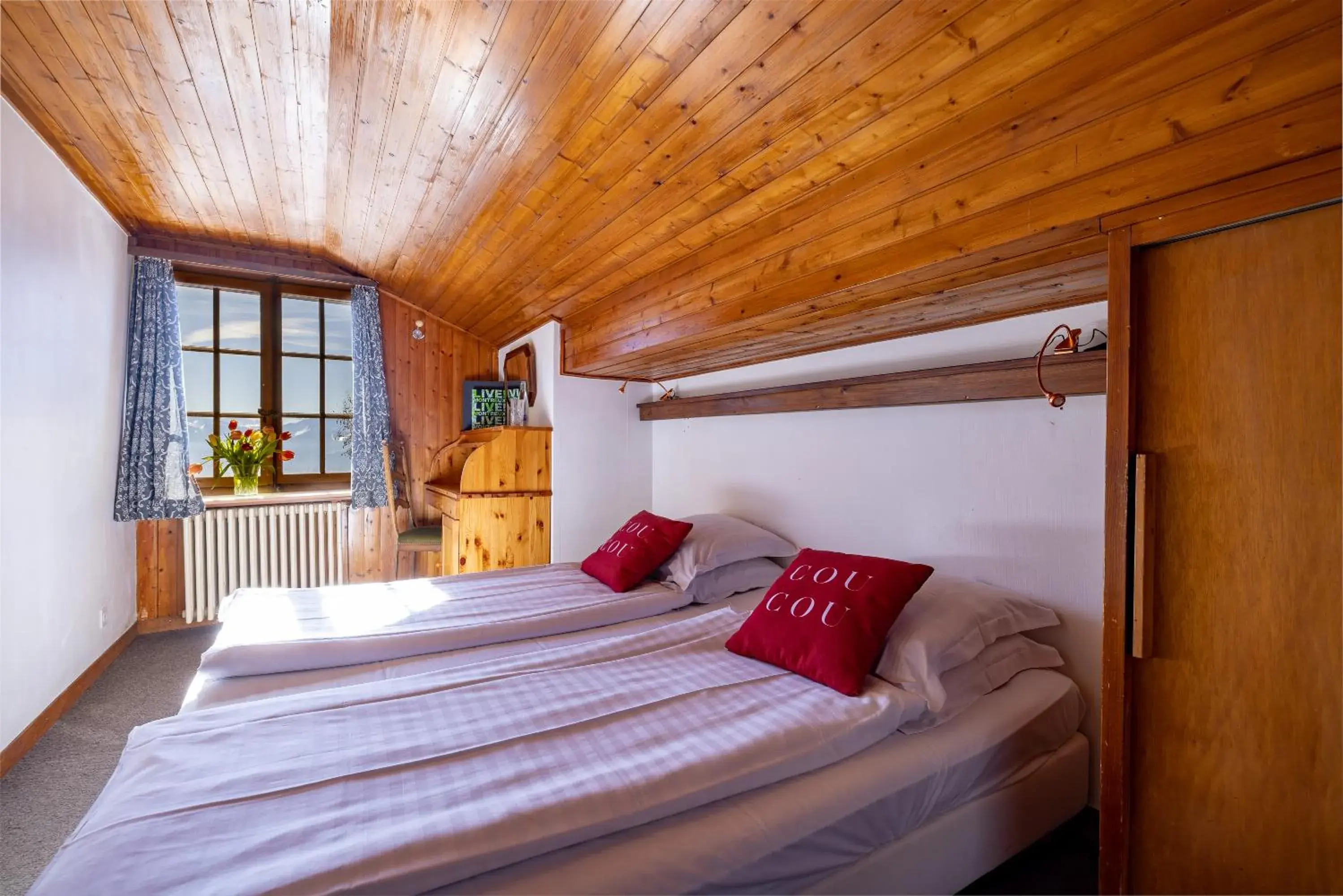 Chambre Alpine (shared Bathroom) in Le Coucou Hotel Restaurant & Lounge-Bar Chambre Alpine (shared Bathroom) in Le Coucou Hotel Restaurant & Lounge-Bar