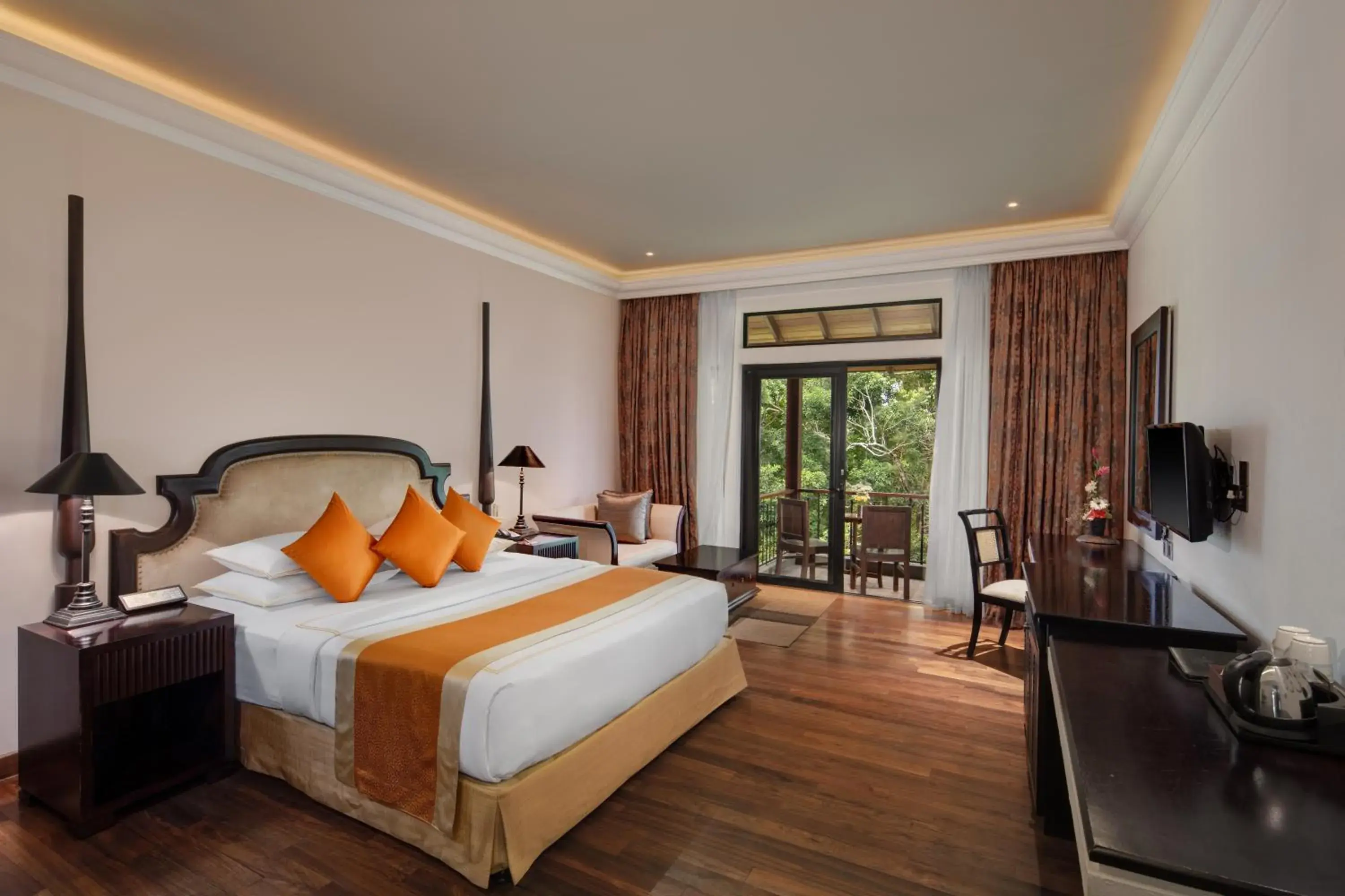 Luxury King Room with 10% Off on Excursions, 10% off on Spa, 10% off on Laundry - single occupancy in Earl's Regency Hotel Luxury King Room with 10% Off on Excursions, 10% off on Spa, 10% off on Laundry - single occupancy in Earl's Regency Hotel