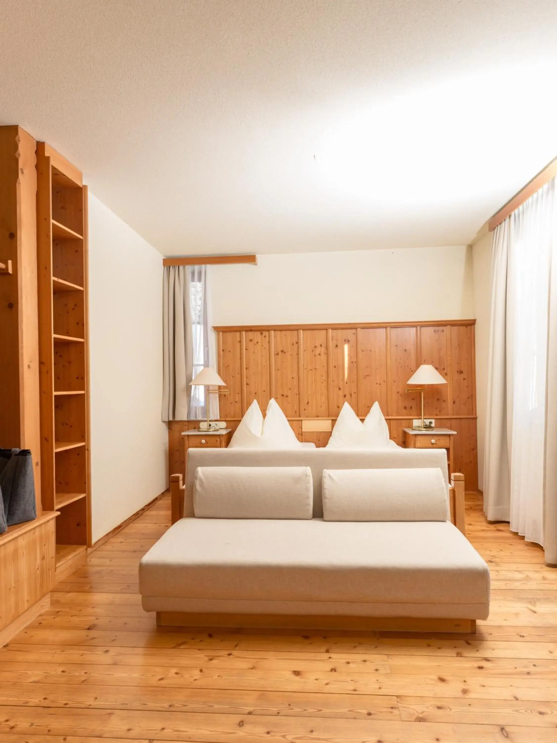 Double Room in Hotel Ramsauhof Pool & Wellness Breakfast & Light Dinner Buffet Double Room in Hotel Ramsauhof Pool & Wellness Breakfast & Light Dinner Buffet