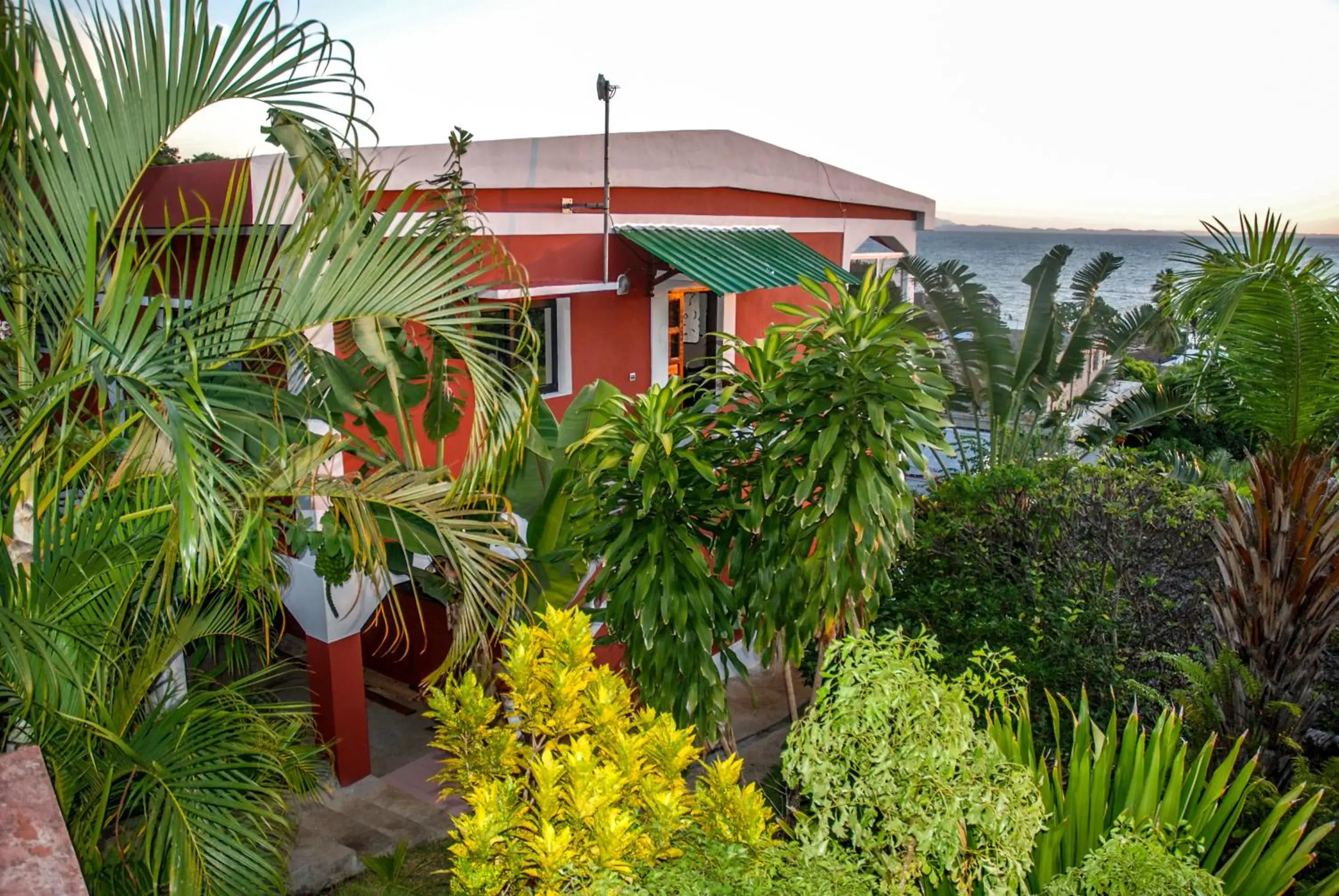 Two-Bedroom Apartment in Coucher de Soleil Two-Bedroom Apartment in Coucher de Soleil