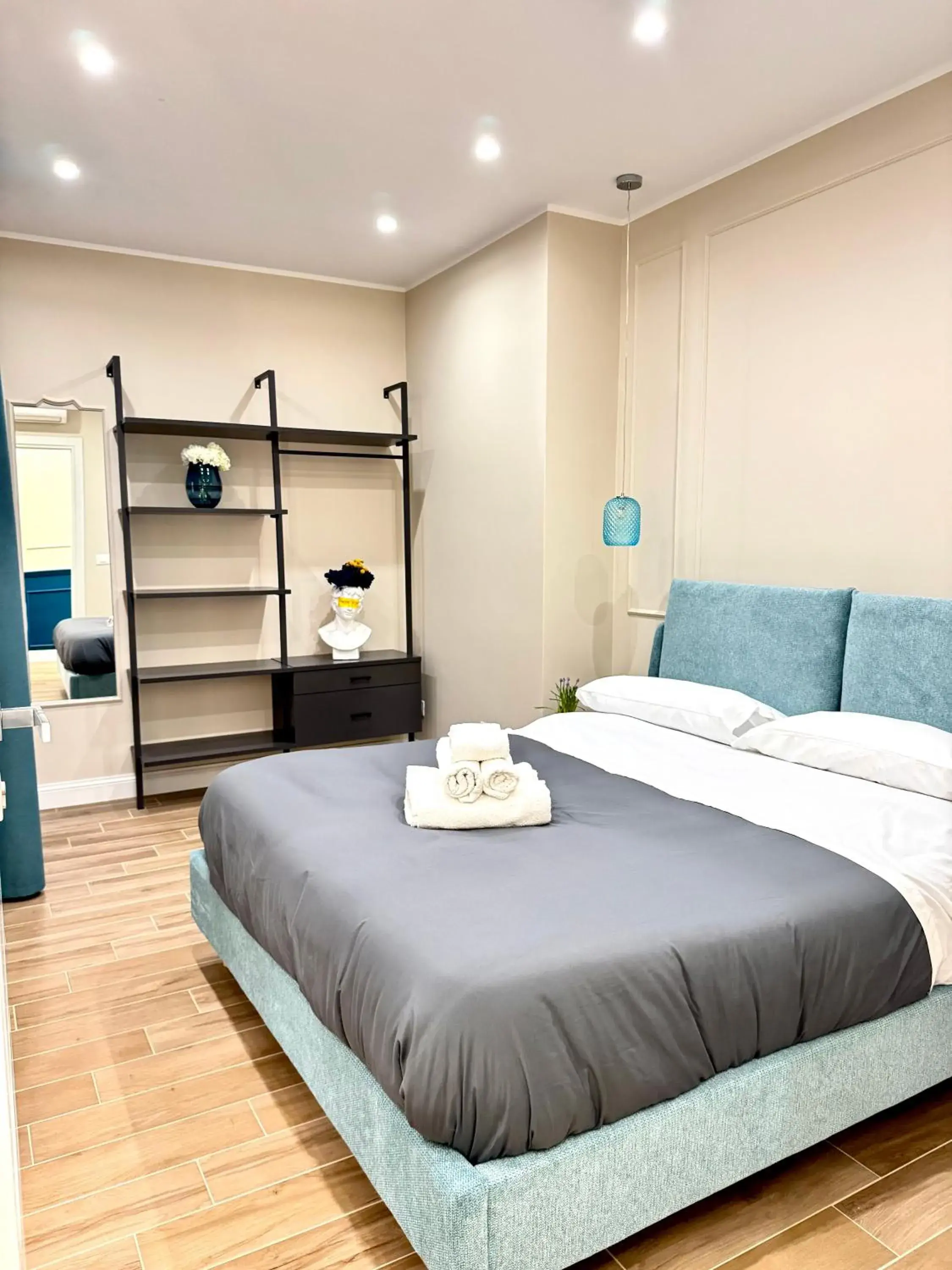 Comfort Triple Room in Charm Airport Comfort Triple Room in Charm Airport