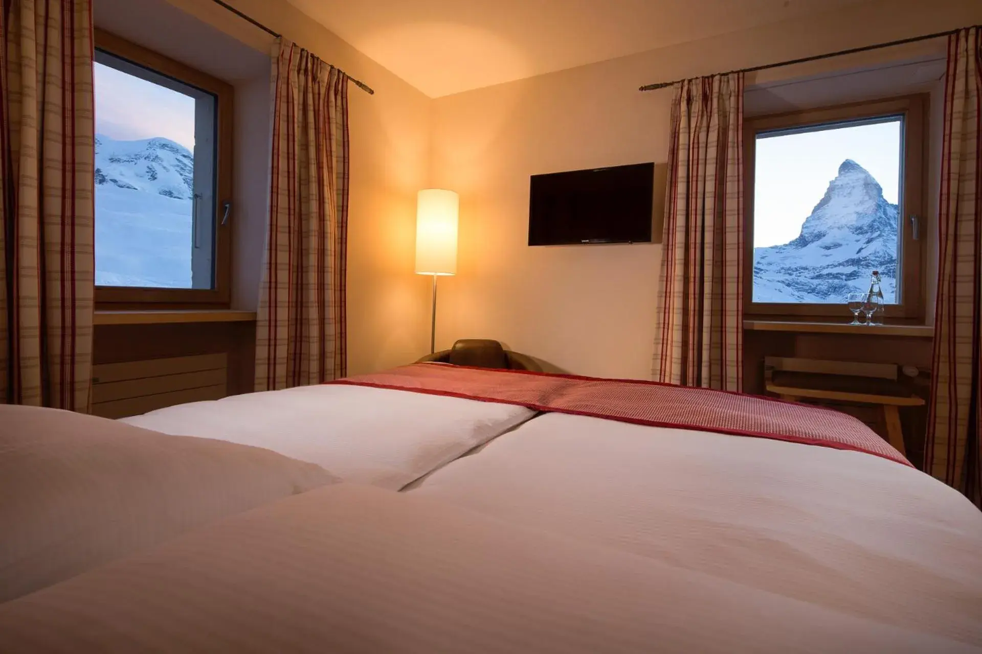 Double Room with Matterhorn View - single occupancy in Riffelhaus 1853 Double Room with Matterhorn View - single occupancy in Riffelhaus 1853