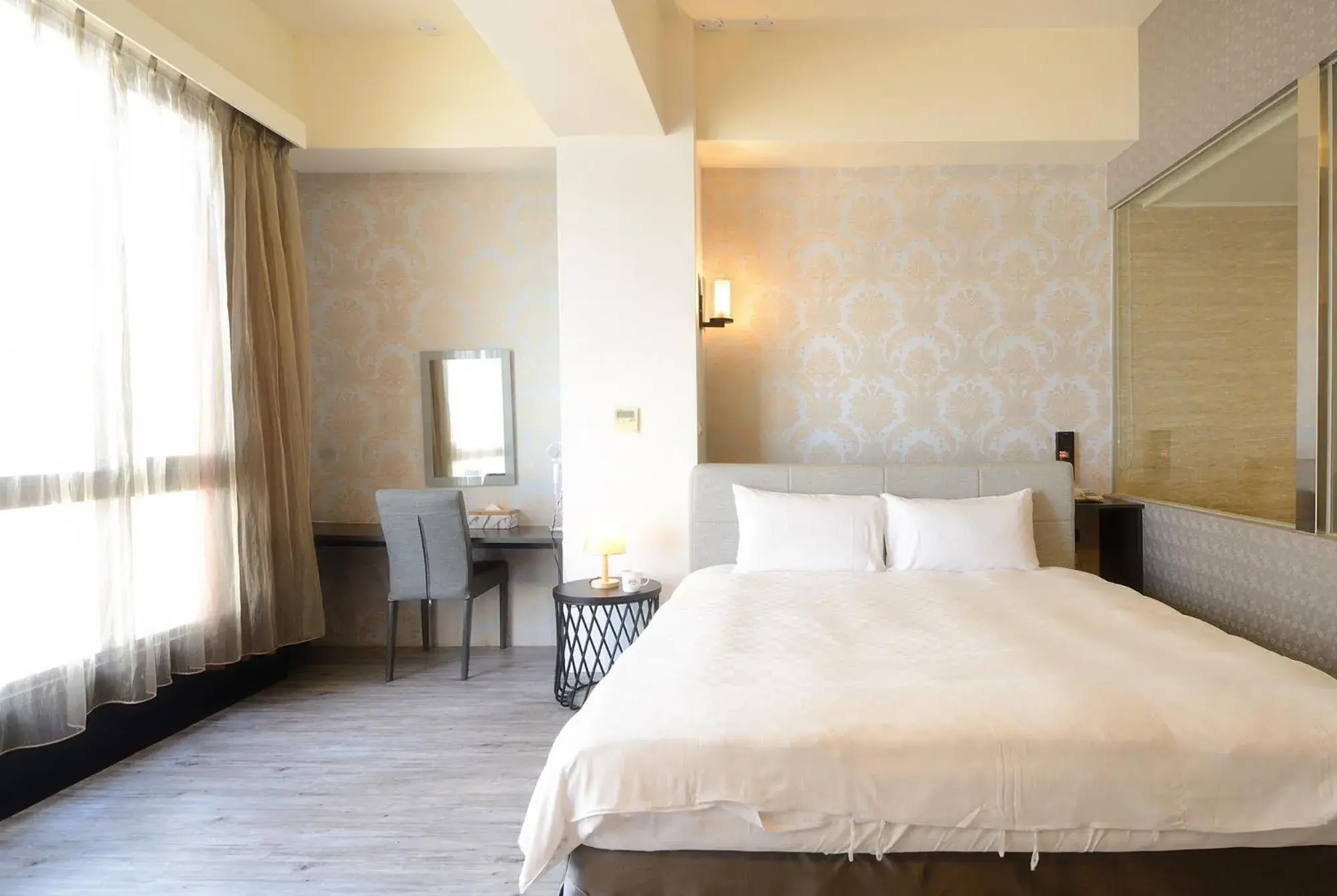 Double Room with City View in Hu Yue Lakeview Hotel Double Room with City View in Hu Yue Lakeview Hotel