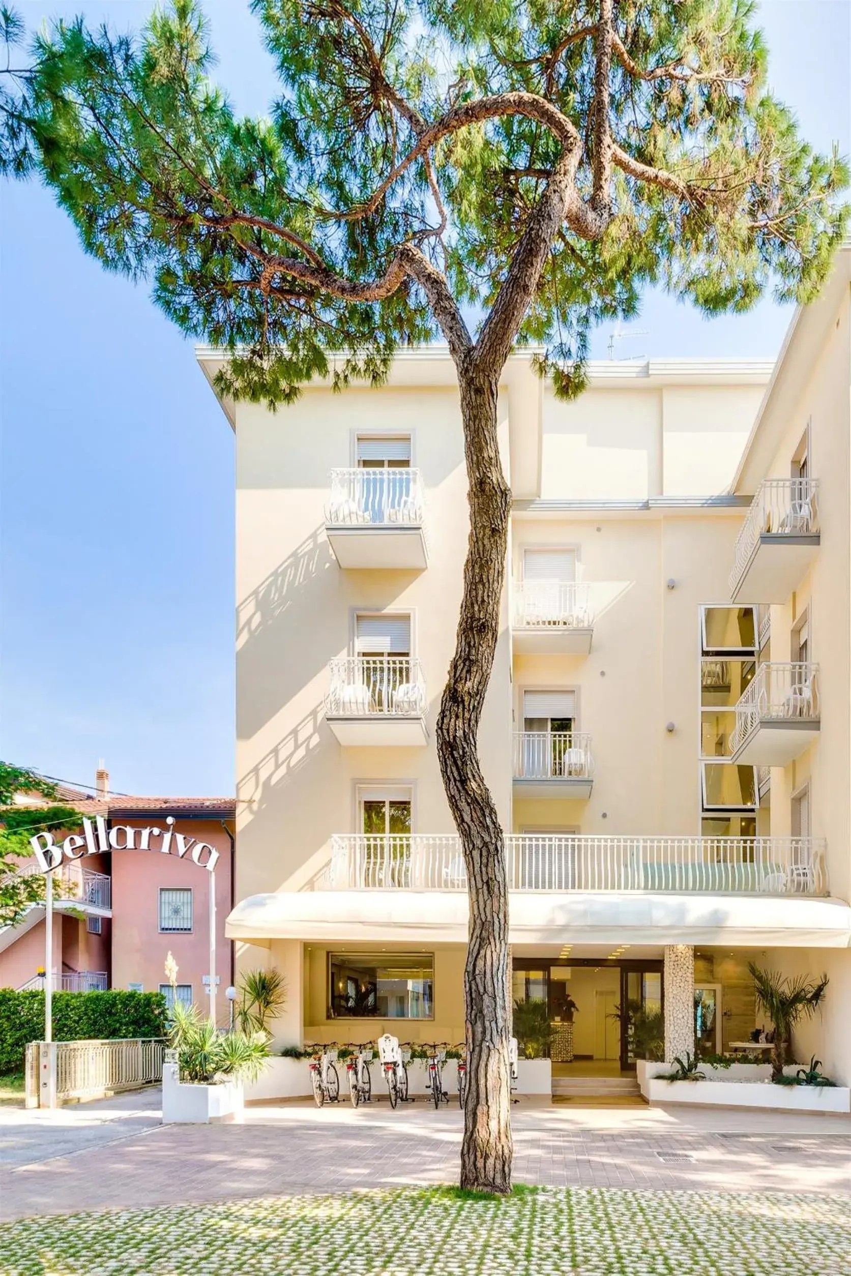 Double or Twin Room with Garden View in Hotel Bellariva Double or Twin Room with Garden View in Hotel Bellariva