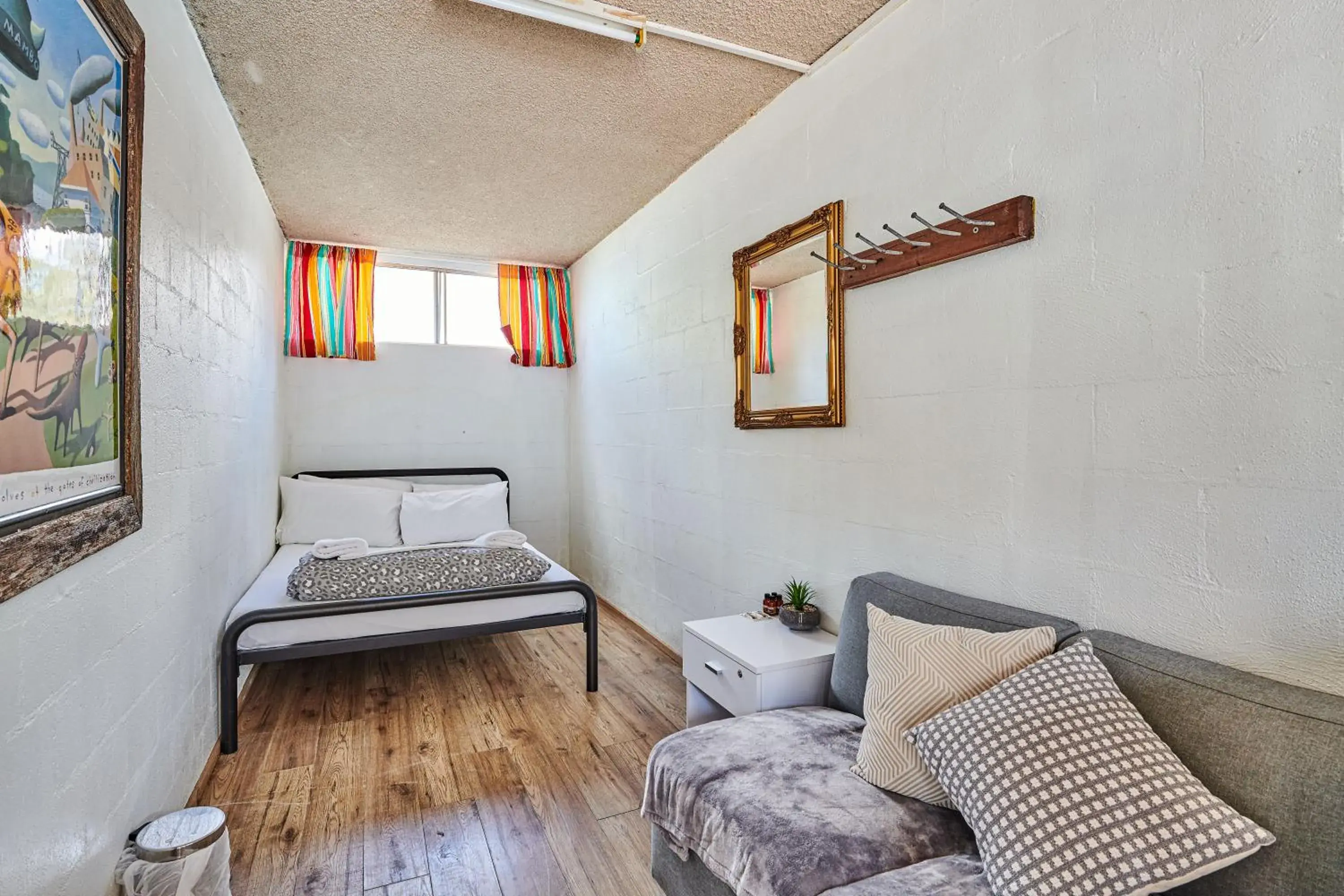 Double Room Double Room - Shared Facilities in Arts Factory by Nomads Double Room Double Room - Shared Facilities in Arts Factory by Nomads