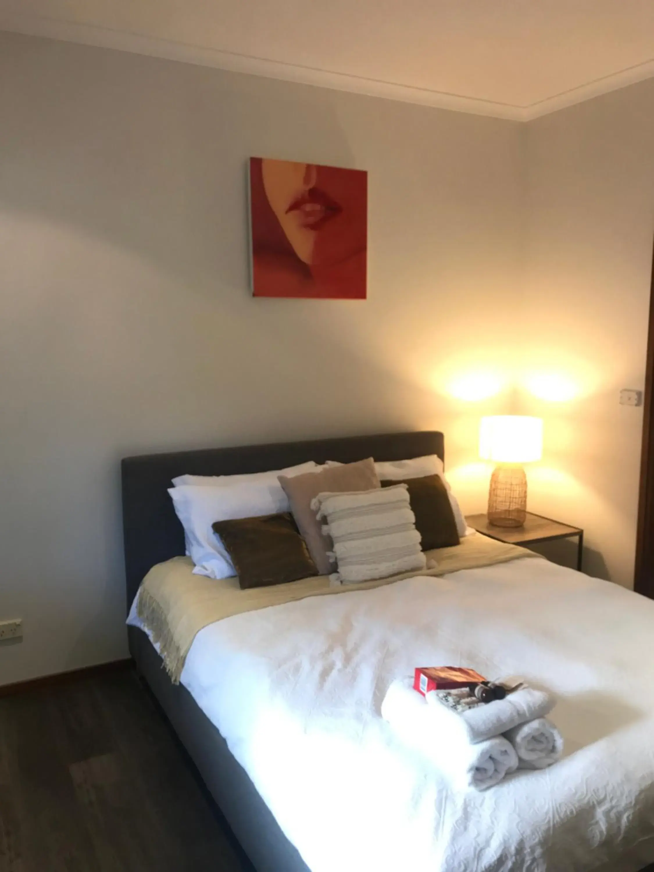 Queen Suite in Arts Factory by Nomads Queen Suite in Arts Factory by Nomads