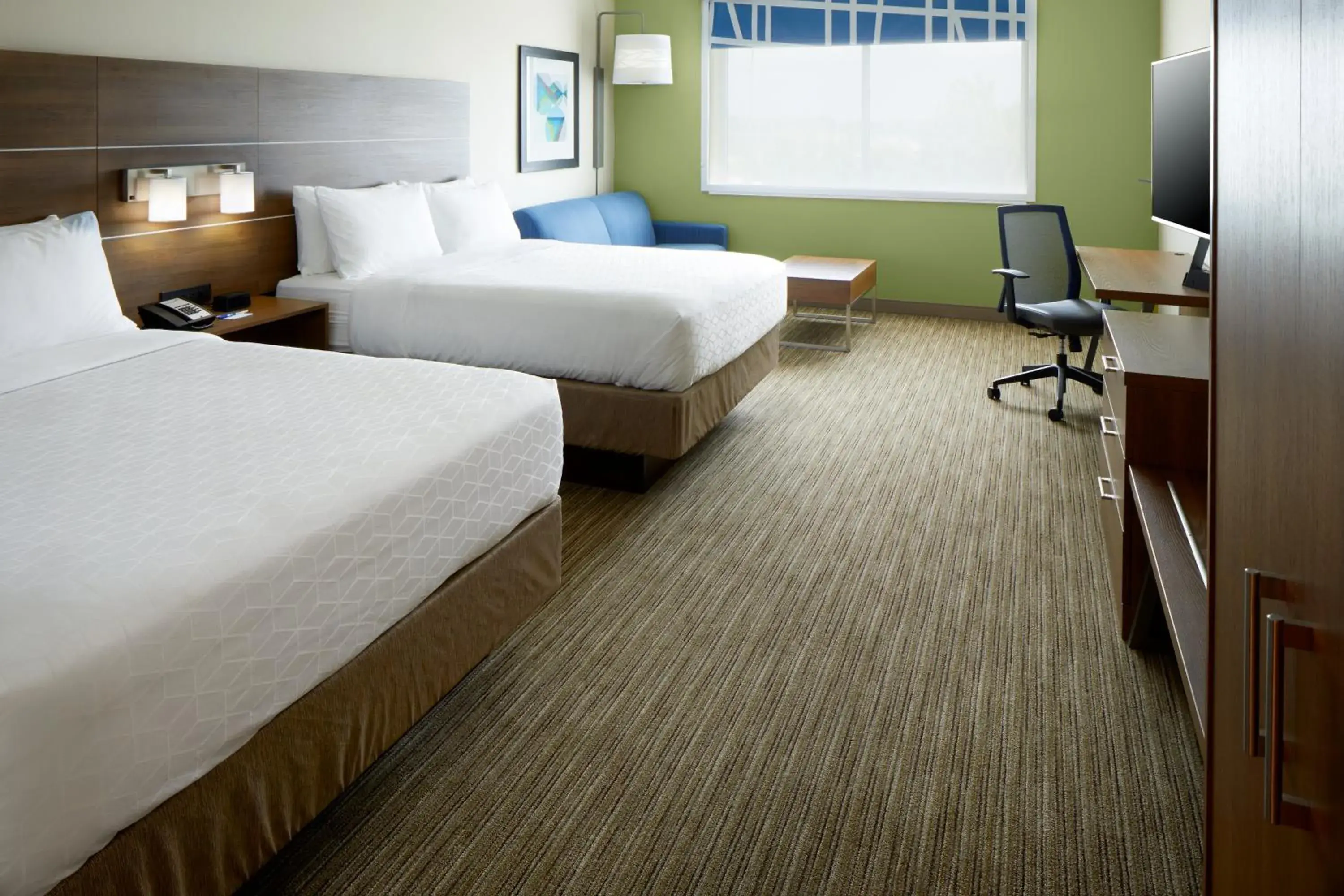 Queen Suite with Two Queen Beds in Holiday Inn Express & Suites - Cincinnati North - Liberty Way by IHG Queen Suite with Two Queen Beds in Holiday Inn Express & Suites - Cincinnati North - Liberty Way by IHG