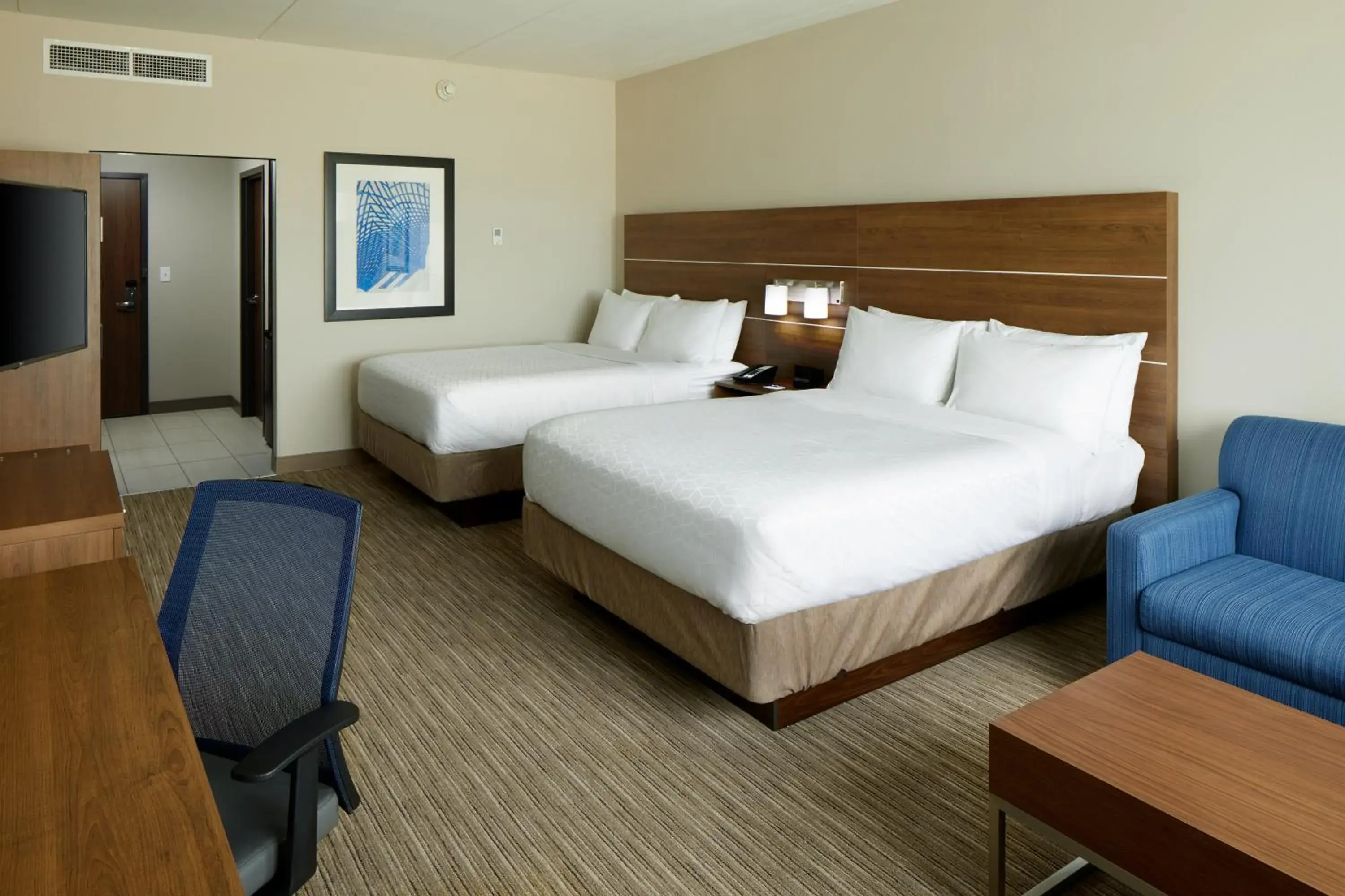 Queen Room with Two Queen Beds - Hearing Accessible/Non-Smoking in Holiday Inn Express & Suites - Cincinnati North - Liberty Way by IHG Queen Room with Two Queen Beds - Hearing Accessible/Non-Smoking in Holiday Inn Express & Suites - Cincinnati North - Liberty Way by IHG