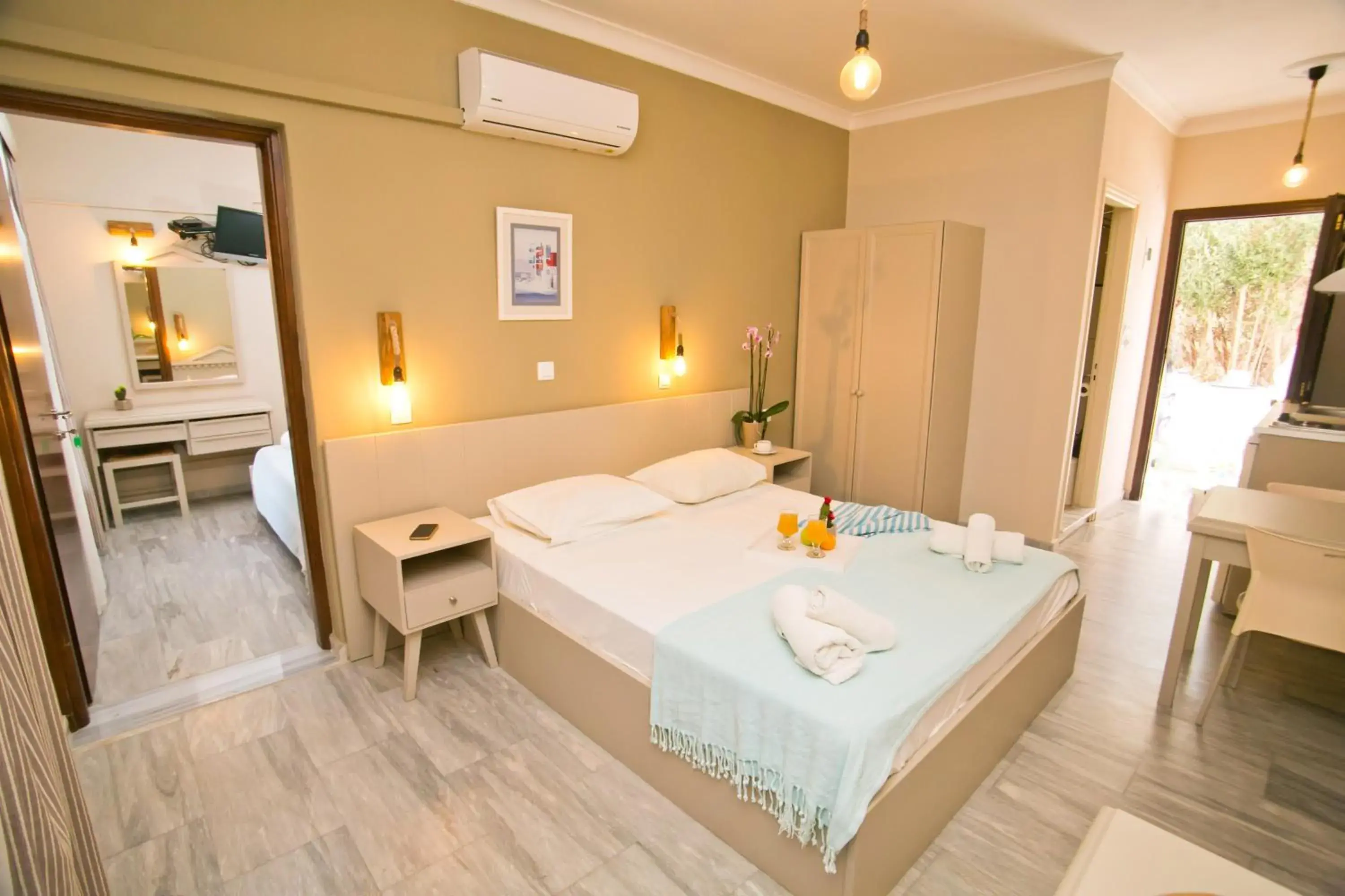 Family Apartment with Side Sea View in Kalypso Studios Family Apartment with Side Sea View in Kalypso Studios