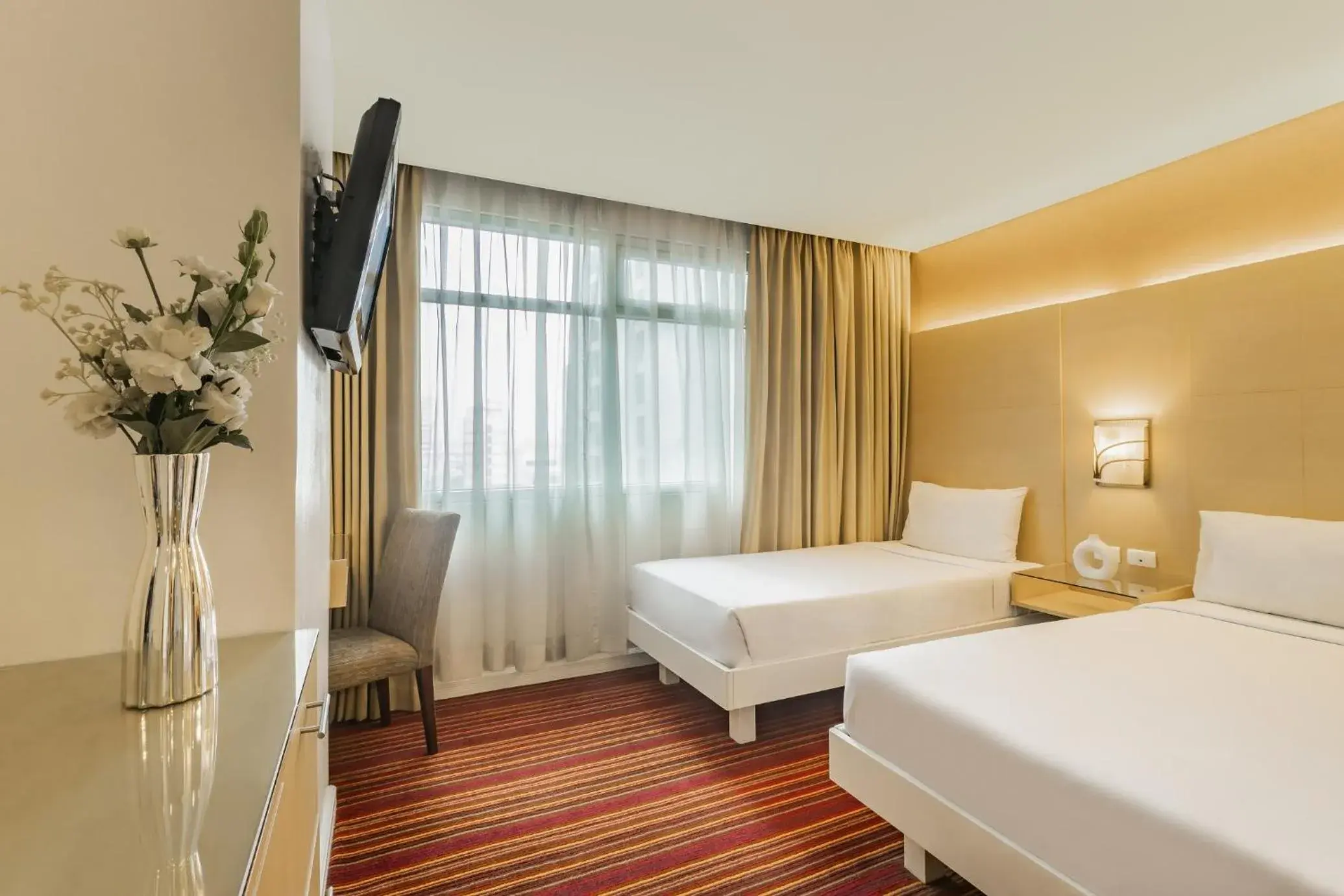 Superior Twin Room in St Giles Hotel Makati Superior Twin Room in St Giles Hotel Makati