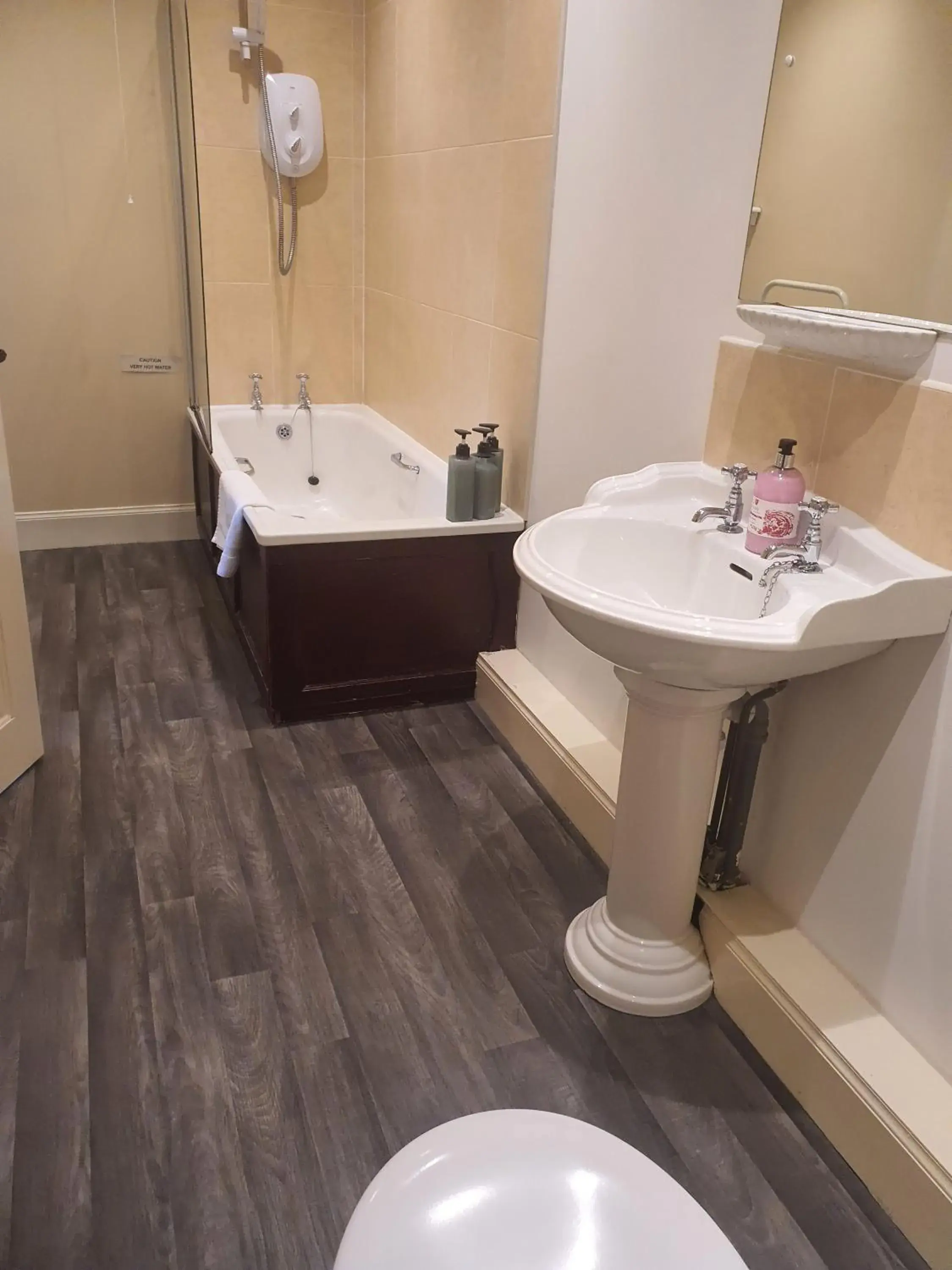 Standard Twin Room with Mountain View in The Border Hotel Standard Twin Room with Mountain View in The Border Hotel