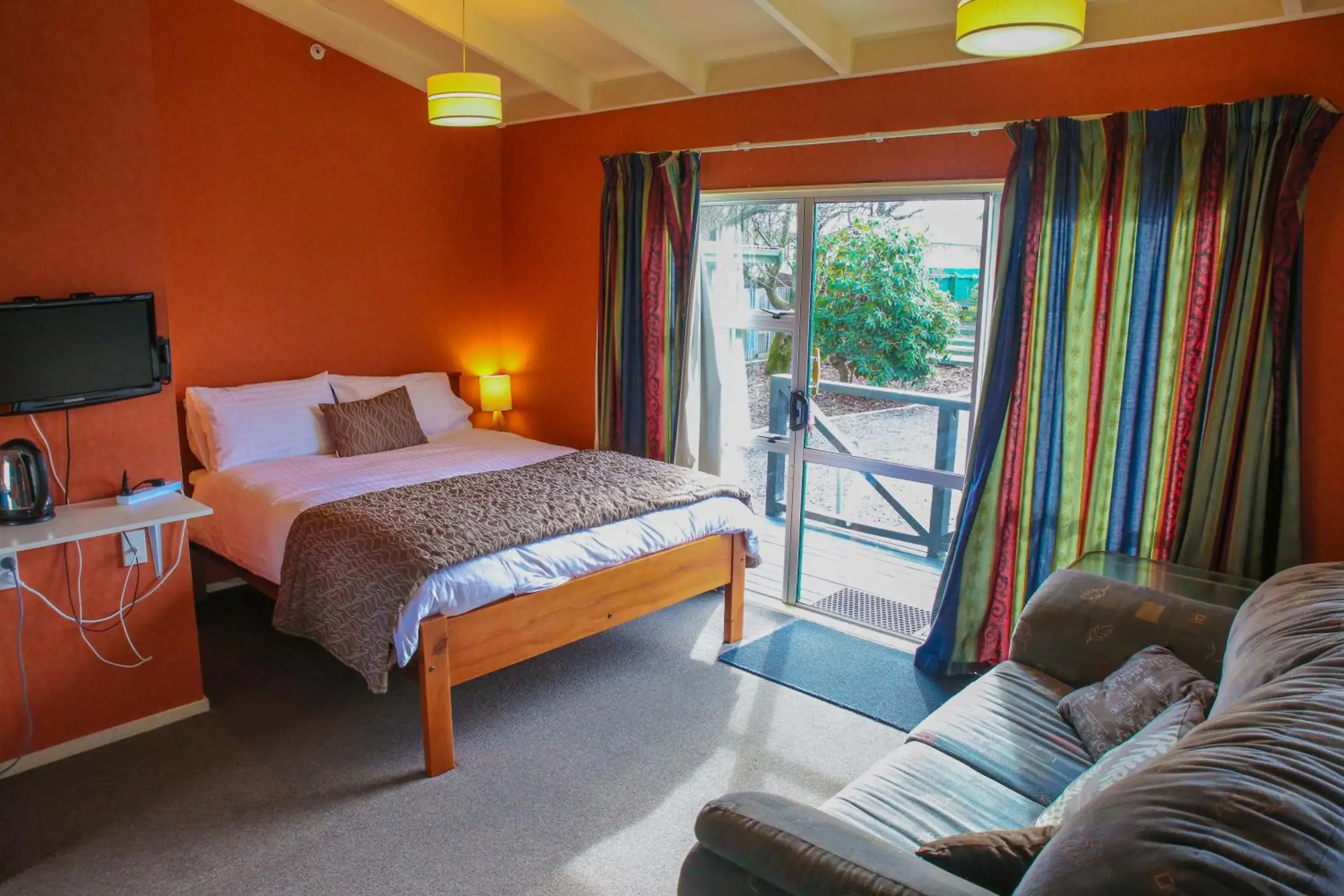 Deluxe Family Room - single occupancy in Central City Camping Park Deluxe Family Room - single occupancy in Central City Camping Park