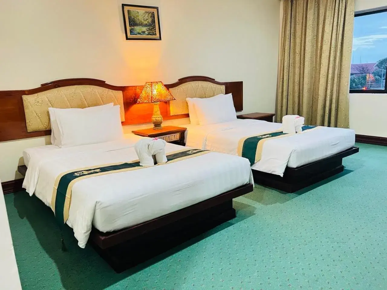 Deluxe Twin Room in Dragon Royal Angkor Hotel Deluxe Twin Room in Dragon Royal Angkor Hotel